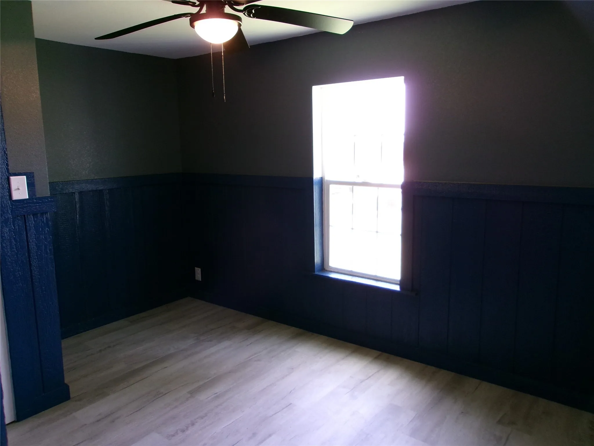 Single Family Residence For Sale in Fannin County , 419 W Evans Avenue, Bonham, Texas 75418, 3 Bedroom, 2 Bathroom, Garage spaces, 1,389 Sqft, built in 1943, mls#21316300, Real Estate Agent in Bonham, Homes For Sale in Fannin county, Homes For Sale in Bonham, Realtor in Bonham Texas, Real Estate Brokerage Independent Realty Texas, Luminita Cordes Realtor
