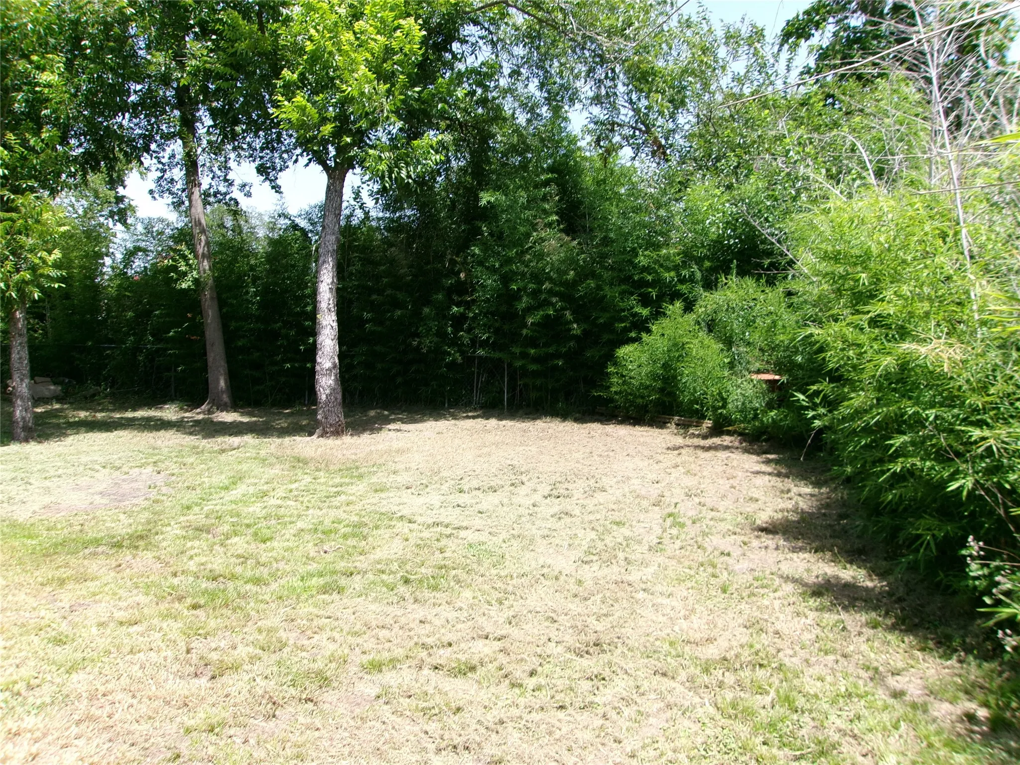 Single Family Residence For Sale in Fannin County , 419 W Evans Avenue, Bonham, Texas 75418, 3 Bedroom, 2 Bathroom, Garage spaces, 1,389 Sqft, built in 1943, mls#21316300, Real Estate Agent in Bonham, Homes For Sale in Fannin county, Homes For Sale in Bonham, Realtor in Bonham Texas, Real Estate Brokerage Independent Realty Texas, Luminita Cordes Realtor