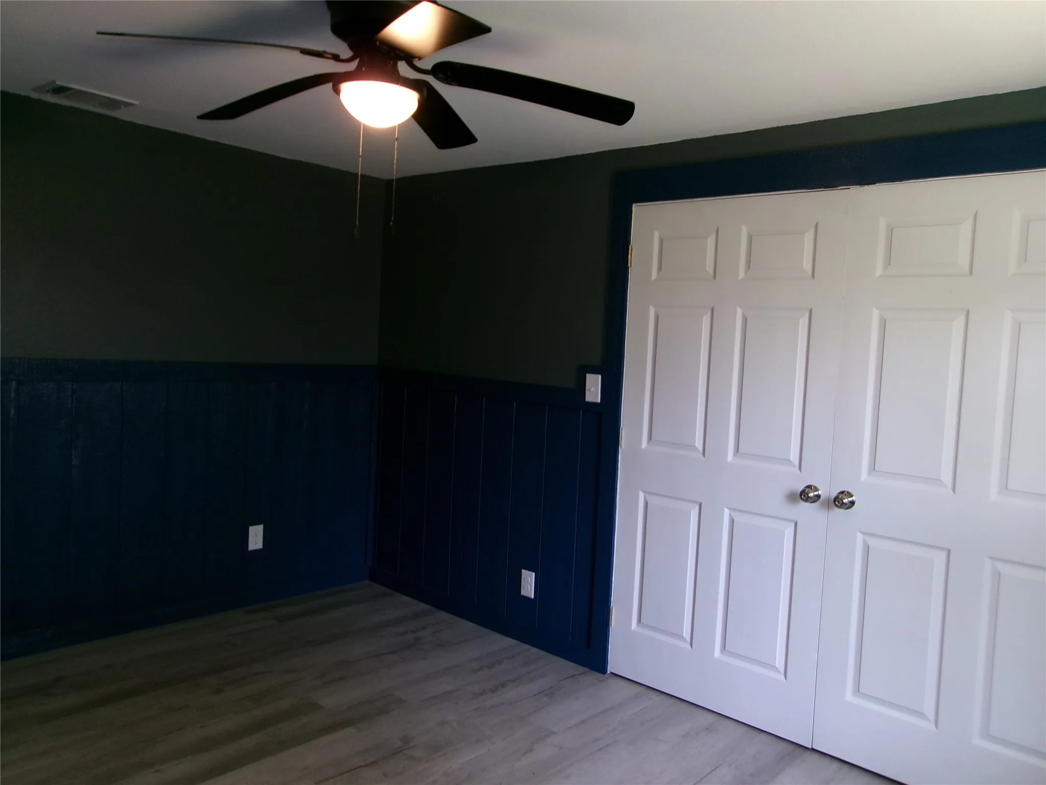 Single Family Residence For Sale in Fannin County , 419 W Evans Avenue, Bonham, Texas 75418, 3 Bedroom, 2 Bathroom, Garage spaces, 1,389 Sqft, built in 1943, mls#21316300, Real Estate Agent in Bonham, Homes For Sale in Fannin county, Homes For Sale in Bonham, Realtor in Bonham Texas, Real Estate Brokerage Independent Realty Texas, Luminita Cordes Realtor