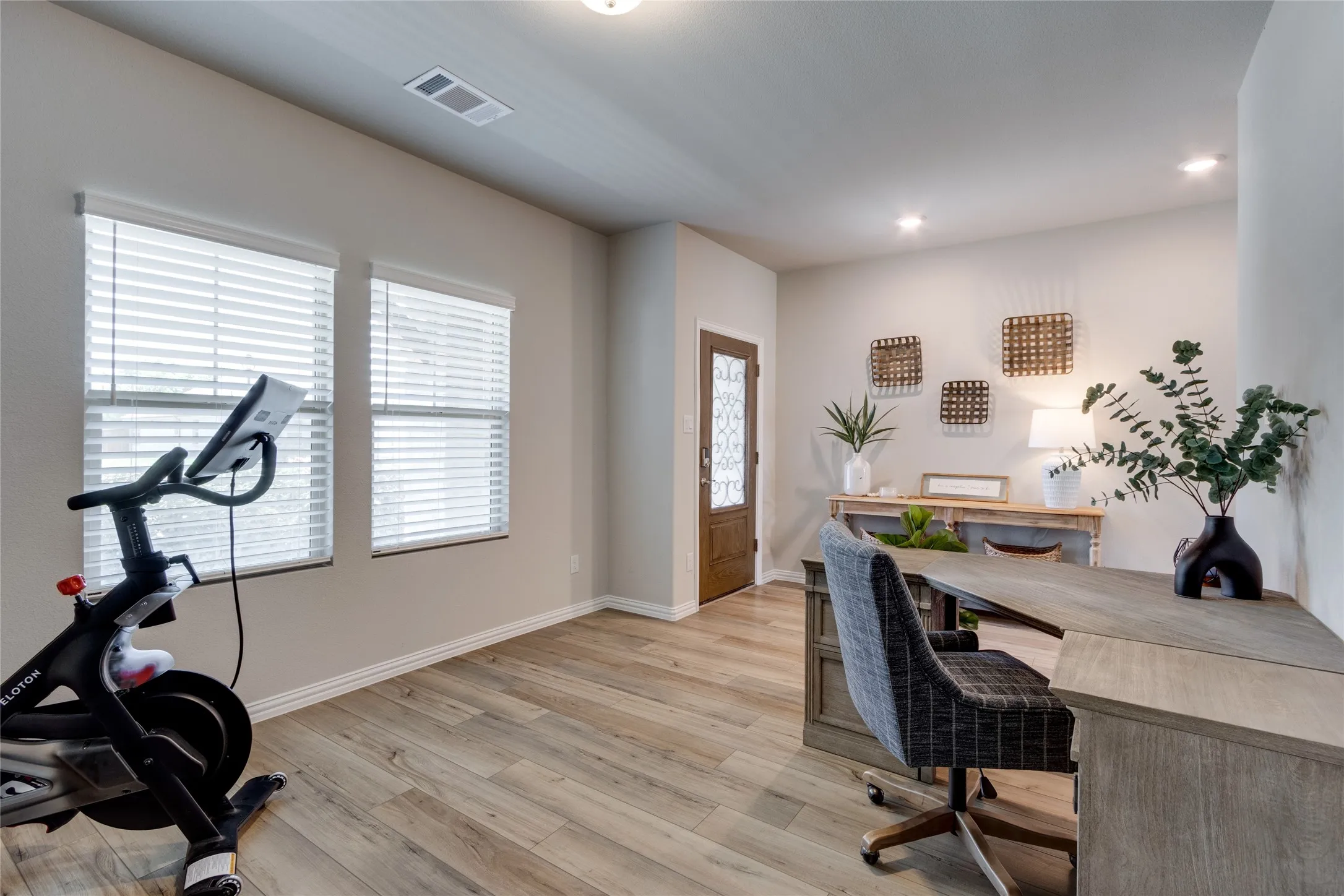 Single Family Residence For Sale in Tarrant County , 2120 Draco Drive, Haslet, Texas 76052, 4 Bedroom, 4 Bathroom, 2 Garage spaces, 3,052 Sqft, built in 2022, mls#21315790, Real Estate Agent in Haslet, Homes For Sale in Tarrant county, Homes For Sale in Haslet, Realtor in Haslet Texas, Real Estate Brokerage Independent Realty Texas, Luminita Cordes Realtor