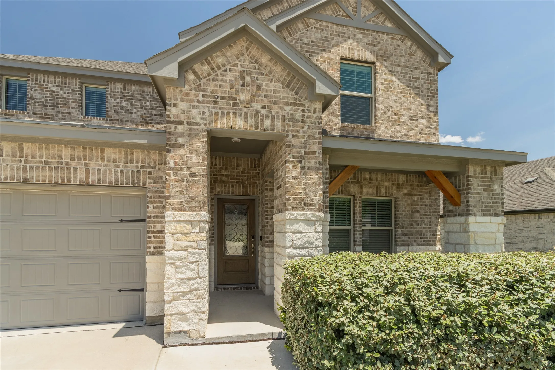 Single Family Residence For Sale in Tarrant County , 2120 Draco Drive, Haslet, Texas 76052, 4 Bedroom, 4 Bathroom, 2 Garage spaces, 3,052 Sqft, built in 2022, mls#21315790, Real Estate Agent in Haslet, Homes For Sale in Tarrant county, Homes For Sale in Haslet, Realtor in Haslet Texas, Real Estate Brokerage Independent Realty Texas, Luminita Cordes Realtor