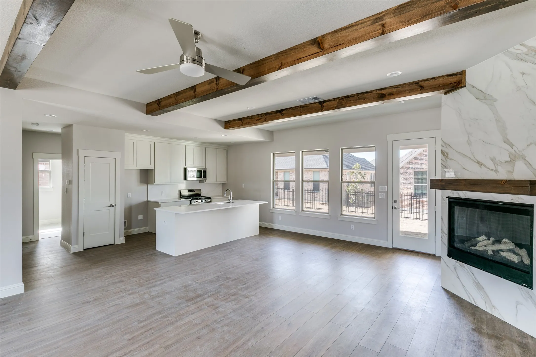 Single Family Residence For Sale in Rockwall County , 622 Community Lane, Rockwall, Texas 75087, 3 Bedroom, 3 Bathroom, 2 Garage spaces, 1,880 Sqft, built in 2024, mls#21314695, Real Estate Agent in Rockwall, Homes For Sale in Rockwall county, Homes For Sale in Rockwall, Realtor in Rockwall Texas, Real Estate Brokerage Independent Realty Texas, Luminita Cordes Realtor