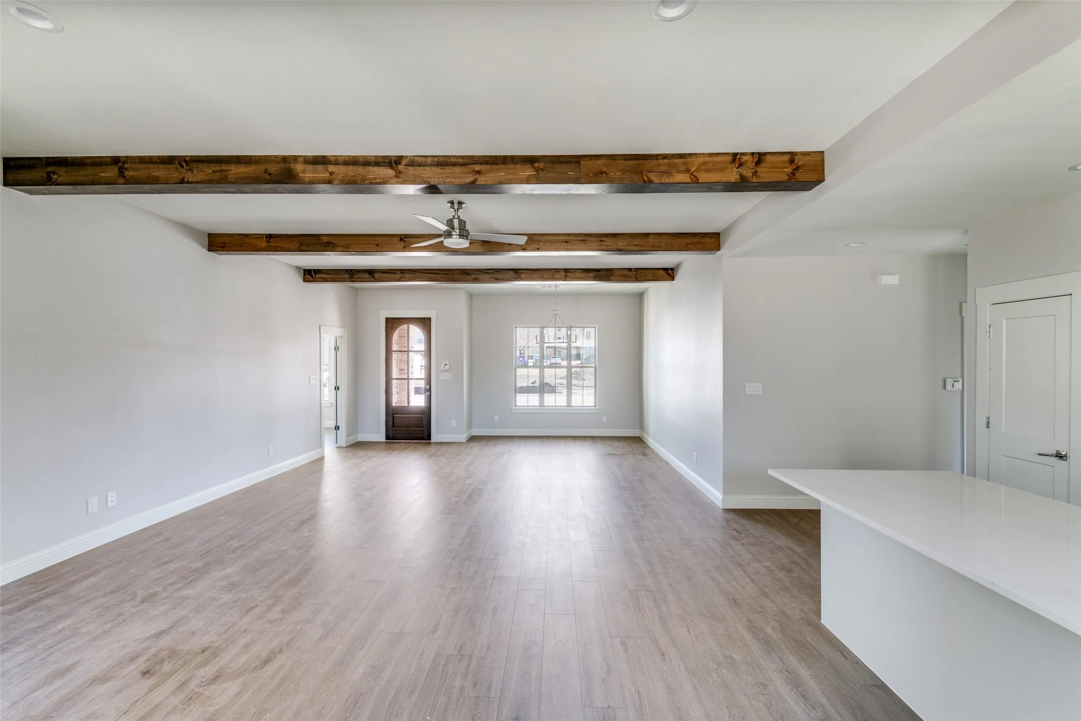 Single Family Residence For Sale in Rockwall County , 622 Community Lane, Rockwall, Texas 75087, 3 Bedroom, 3 Bathroom, 2 Garage spaces, 1,880 Sqft, built in 2024, mls#21314695, Real Estate Agent in Rockwall, Homes For Sale in Rockwall county, Homes For Sale in Rockwall, Realtor in Rockwall Texas, Real Estate Brokerage Independent Realty Texas, Luminita Cordes Realtor
