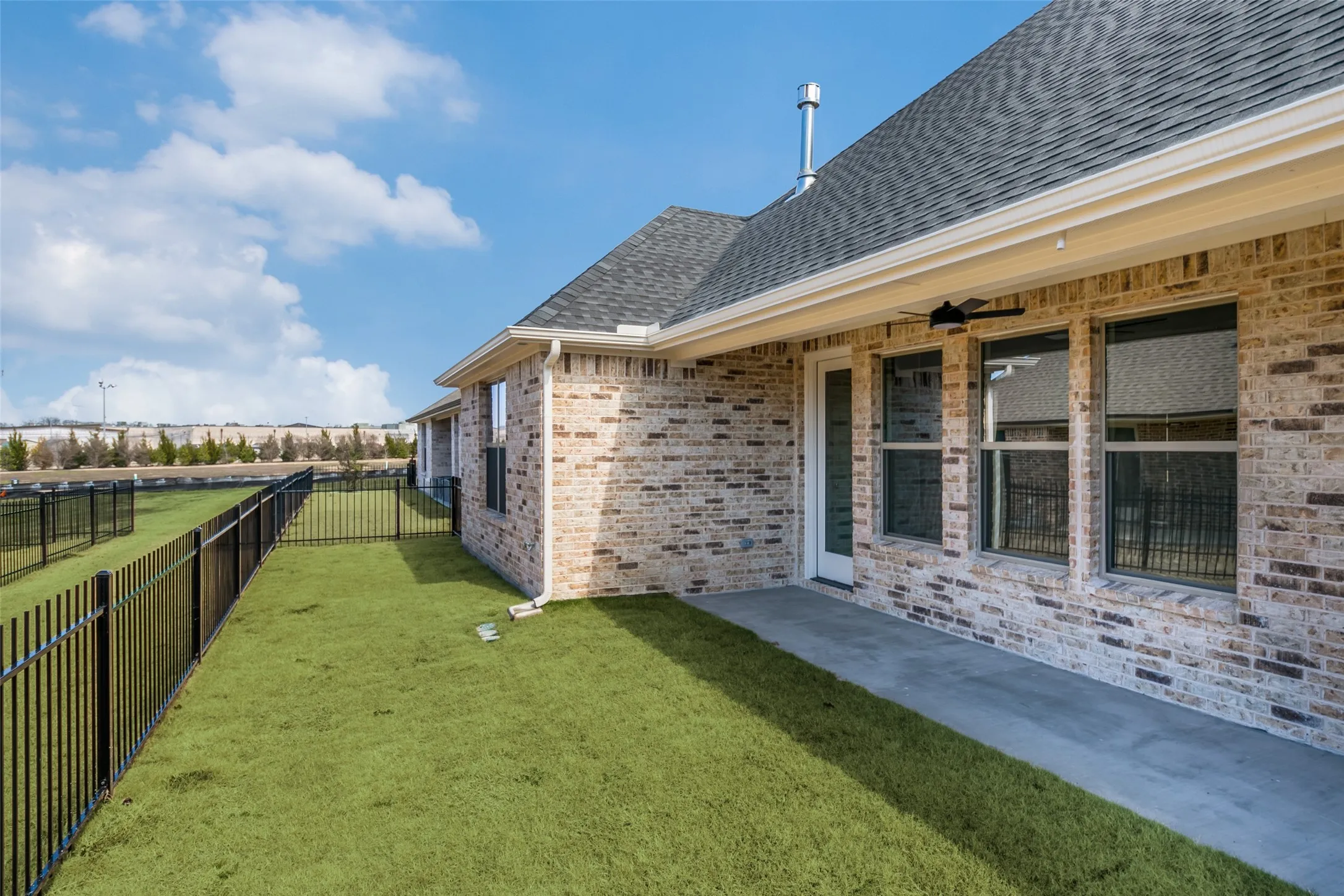Single Family Residence For Sale in Rockwall County , 622 Community Lane, Rockwall, Texas 75087, 3 Bedroom, 3 Bathroom, 2 Garage spaces, 1,880 Sqft, built in 2024, mls#21314695, Real Estate Agent in Rockwall, Homes For Sale in Rockwall county, Homes For Sale in Rockwall, Realtor in Rockwall Texas, Real Estate Brokerage Independent Realty Texas, Luminita Cordes Realtor