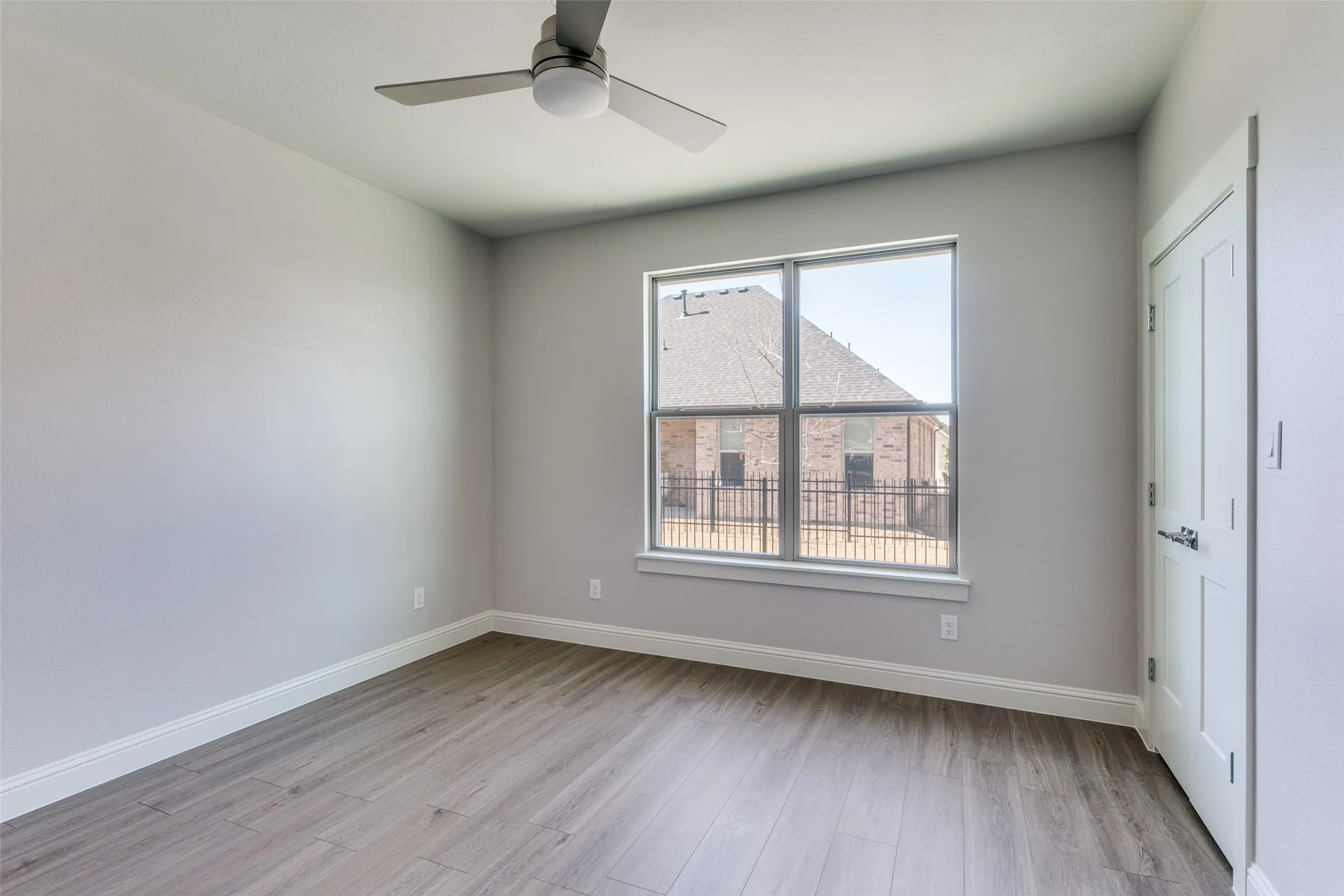 Single Family Residence For Sale in Rockwall County , 622 Community Lane, Rockwall, Texas 75087, 3 Bedroom, 3 Bathroom, 2 Garage spaces, 1,880 Sqft, built in 2024, mls#21314695, Real Estate Agent in Rockwall, Homes For Sale in Rockwall county, Homes For Sale in Rockwall, Realtor in Rockwall Texas, Real Estate Brokerage Independent Realty Texas, Luminita Cordes Realtor