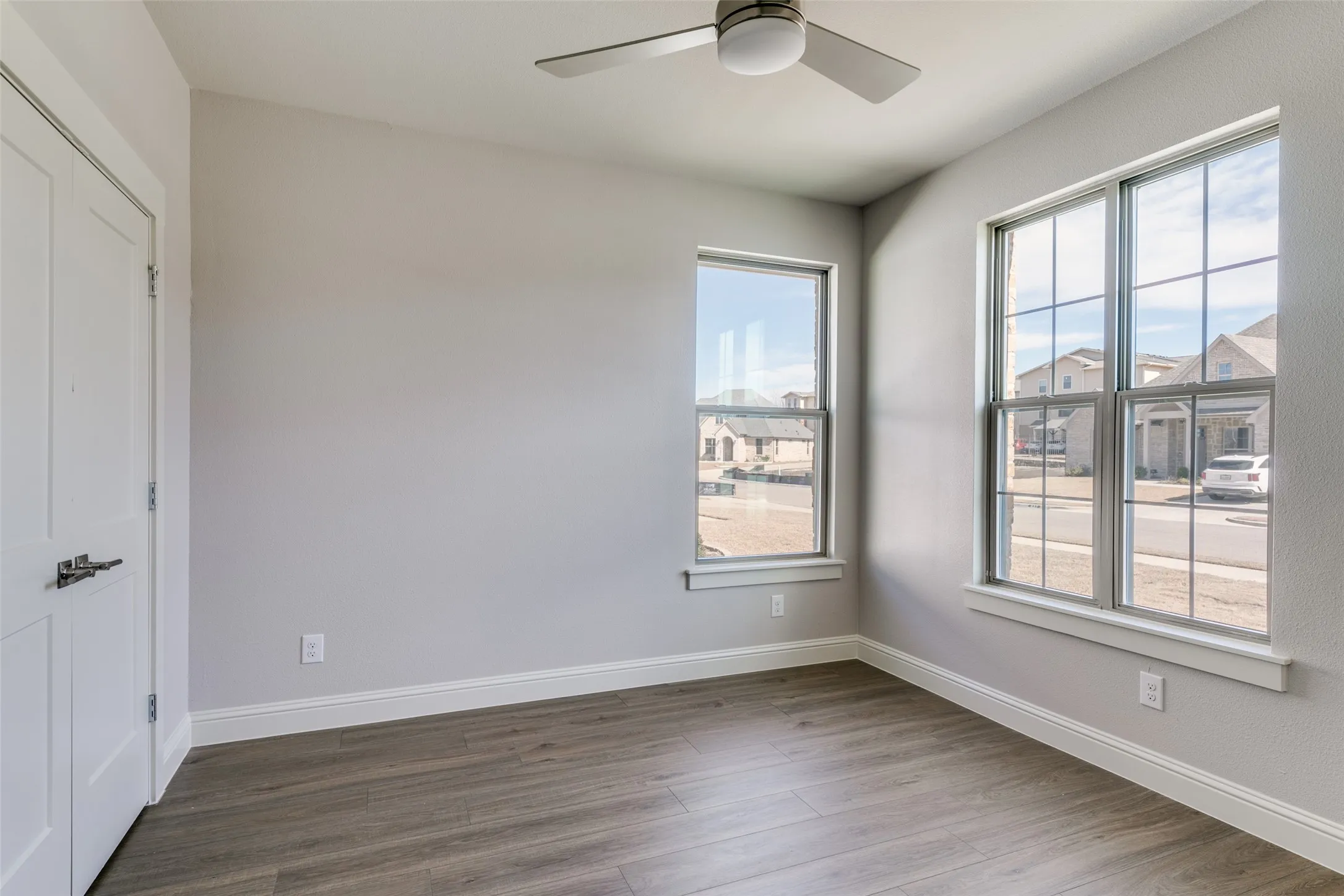 Single Family Residence For Sale in Rockwall County , 622 Community Lane, Rockwall, Texas 75087, 3 Bedroom, 3 Bathroom, 2 Garage spaces, 1,880 Sqft, built in 2024, mls#21314695, Real Estate Agent in Rockwall, Homes For Sale in Rockwall county, Homes For Sale in Rockwall, Realtor in Rockwall Texas, Real Estate Brokerage Independent Realty Texas, Luminita Cordes Realtor