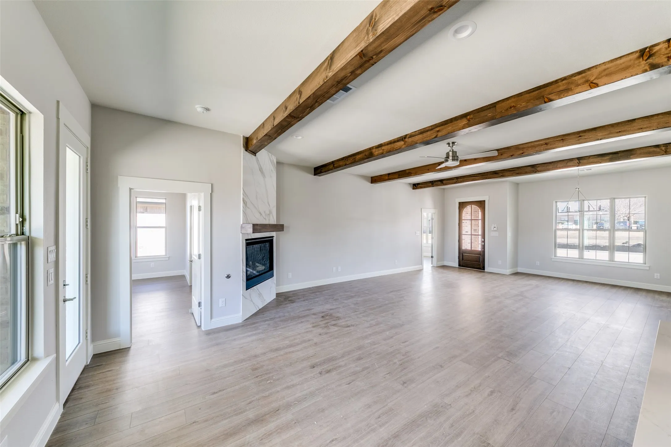 Single Family Residence For Sale in Rockwall County , 622 Community Lane, Rockwall, Texas 75087, 3 Bedroom, 3 Bathroom, 2 Garage spaces, 1,880 Sqft, built in 2024, mls#21314695, Real Estate Agent in Rockwall, Homes For Sale in Rockwall county, Homes For Sale in Rockwall, Realtor in Rockwall Texas, Real Estate Brokerage Independent Realty Texas, Luminita Cordes Realtor