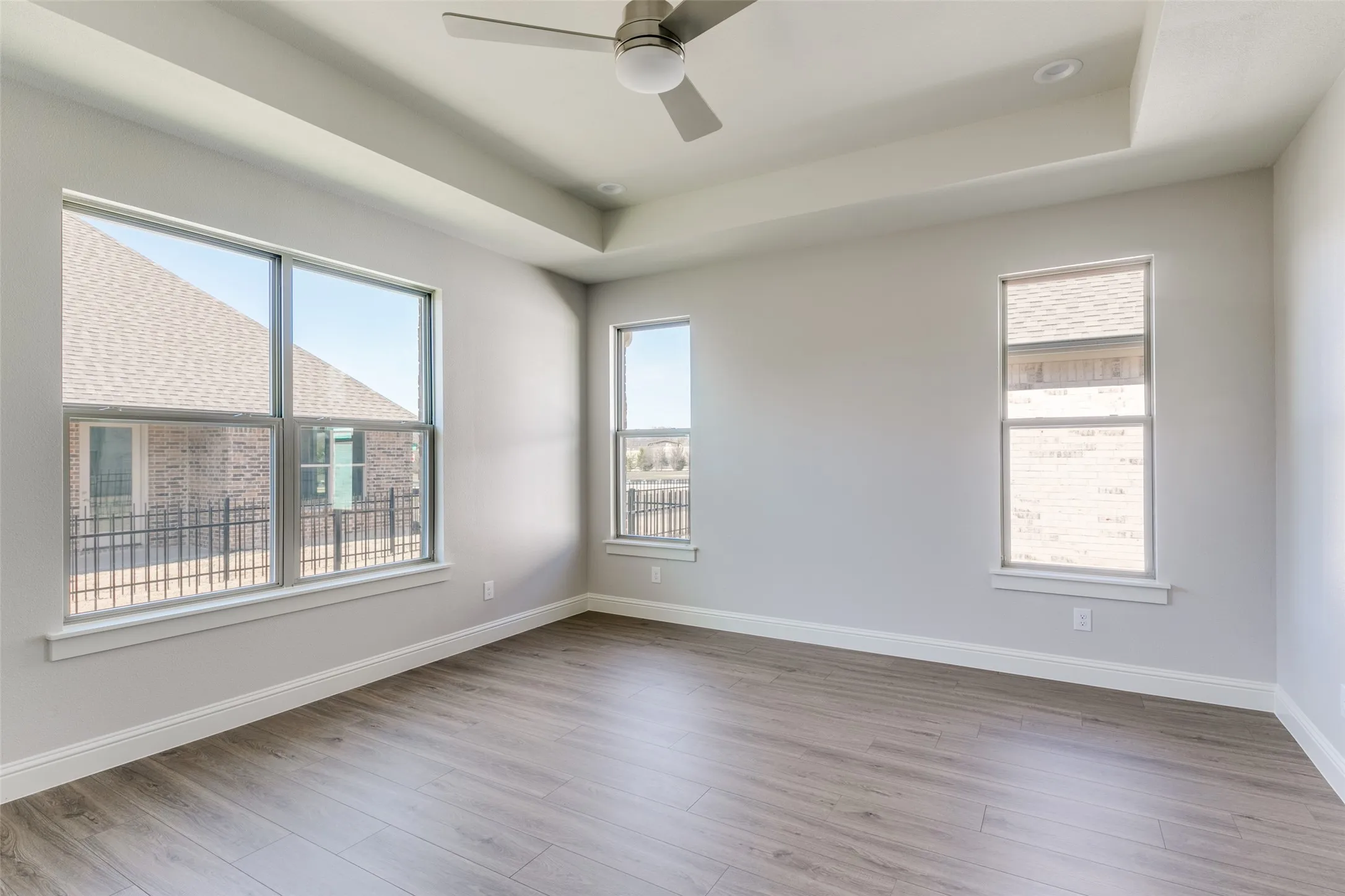 Single Family Residence For Sale in Rockwall County , 622 Community Lane, Rockwall, Texas 75087, 3 Bedroom, 3 Bathroom, 2 Garage spaces, 1,880 Sqft, built in 2024, mls#21314695, Real Estate Agent in Rockwall, Homes For Sale in Rockwall county, Homes For Sale in Rockwall, Realtor in Rockwall Texas, Real Estate Brokerage Independent Realty Texas, Luminita Cordes Realtor