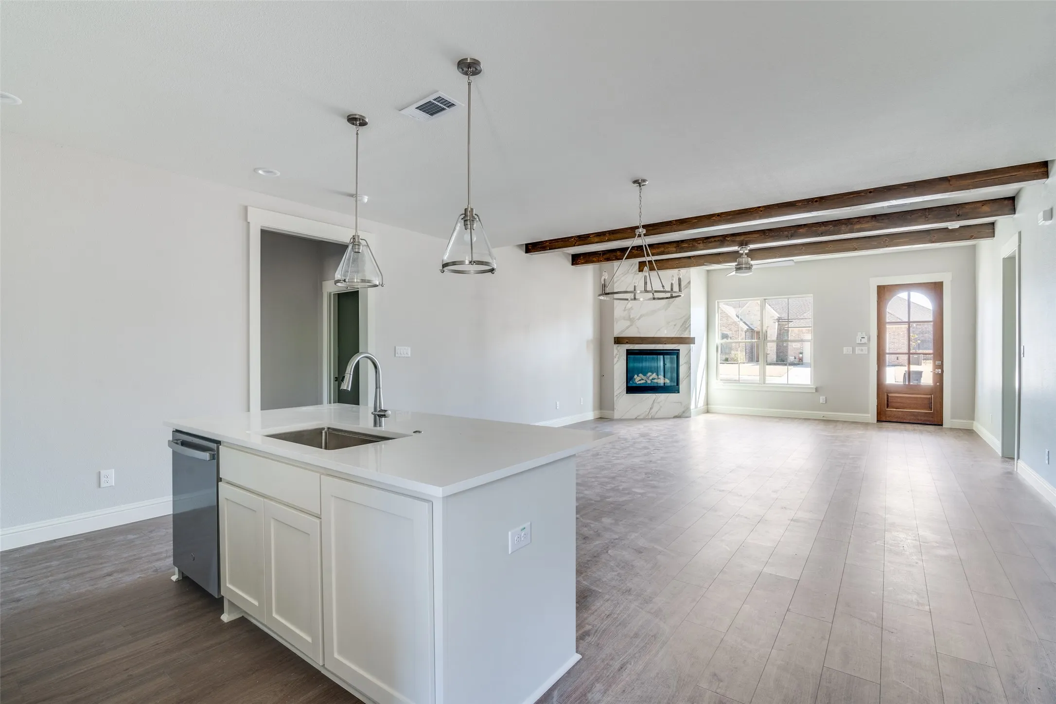 Single Family Residence For Sale in Rockwall County , 610 Jubilee Street, Rockwall, Texas 75087, 3 Bedroom, 3 Bathroom, 2 Garage spaces, 1,949 Sqft, built in 2024, mls#21314694, Real Estate Agent in Rockwall, Homes For Sale in Rockwall county, Homes For Sale in Rockwall, Realtor in Rockwall Texas, Real Estate Brokerage Independent Realty Texas, Luminita Cordes Realtor