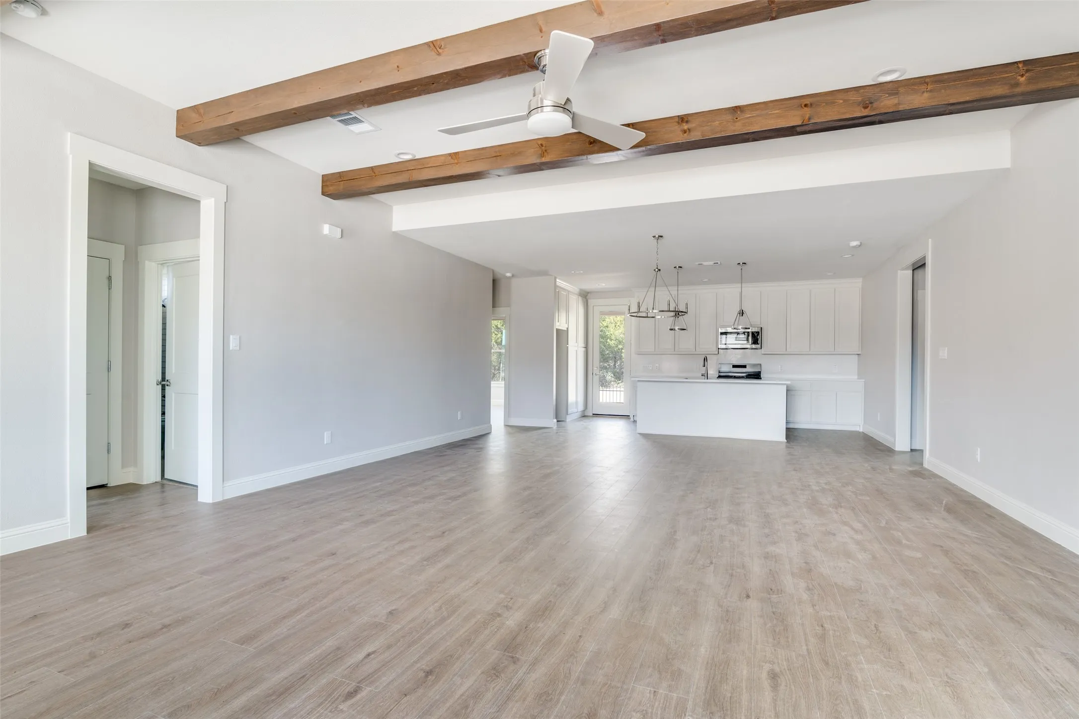 Single Family Residence For Sale in Rockwall County , 610 Jubilee Street, Rockwall, Texas 75087, 3 Bedroom, 3 Bathroom, 2 Garage spaces, 1,949 Sqft, built in 2024, mls#21314694, Real Estate Agent in Rockwall, Homes For Sale in Rockwall county, Homes For Sale in Rockwall, Realtor in Rockwall Texas, Real Estate Brokerage Independent Realty Texas, Luminita Cordes Realtor