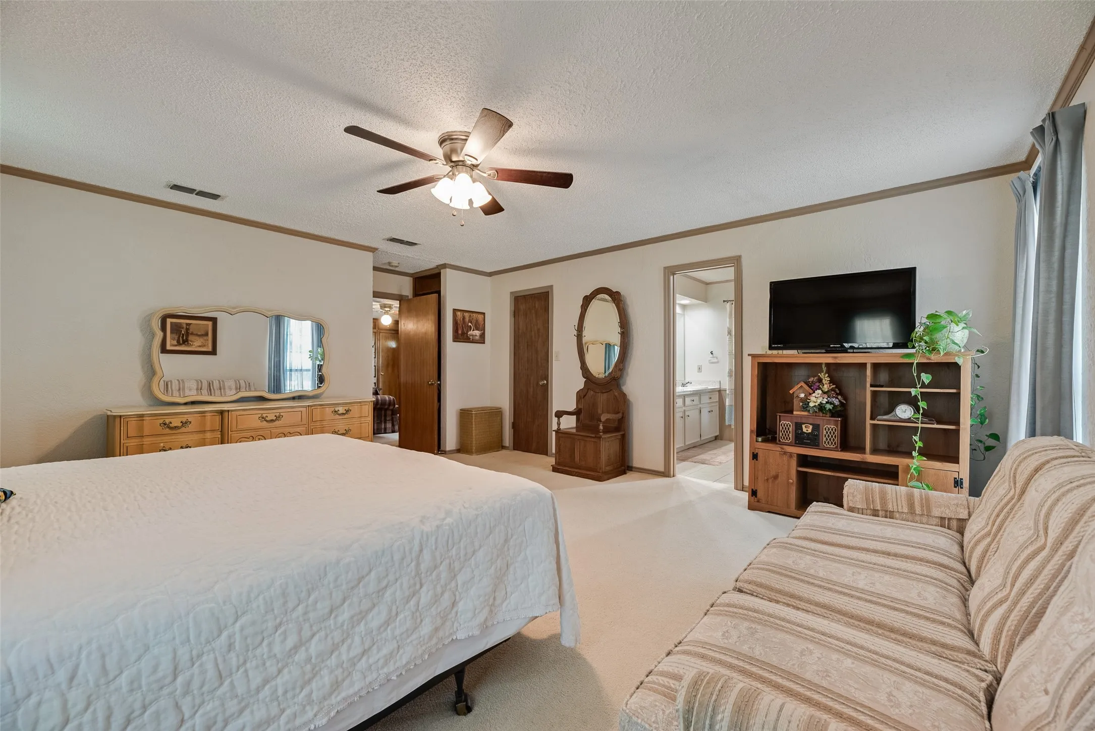 Single Family Residence For Sale in Kaufman County , 8991 County Road 156, Kaufman, Texas 75142, 3 Bedroom, 2 Bathroom, Garage spaces, 1,674 Sqft, built in 1989, mls#21320372, Real Estate Agent in Kaufman, Homes For Sale in Kaufman county, Homes For Sale in Kaufman, Realtor in Kaufman Texas, Real Estate Brokerage Independent Realty Texas, Luminita Cordes Realtor