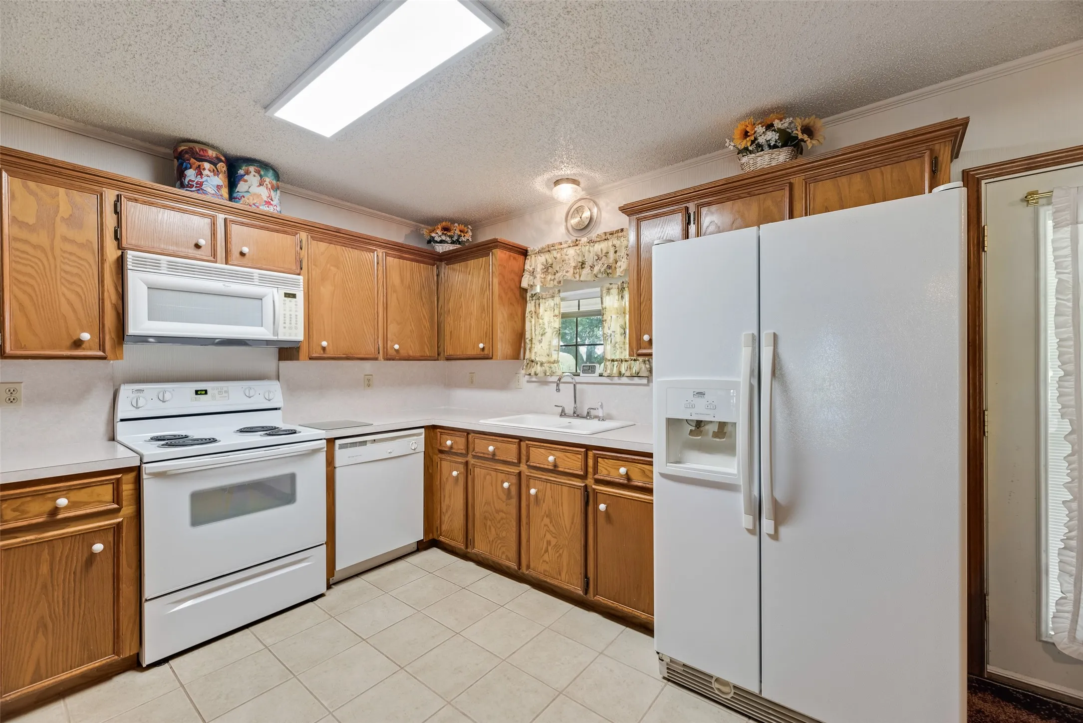 Single Family Residence For Sale in Kaufman County , 8991 County Road 156, Kaufman, Texas 75142, 3 Bedroom, 2 Bathroom, Garage spaces, 1,674 Sqft, built in 1989, mls#21320372, Real Estate Agent in Kaufman, Homes For Sale in Kaufman county, Homes For Sale in Kaufman, Realtor in Kaufman Texas, Real Estate Brokerage Independent Realty Texas, Luminita Cordes Realtor