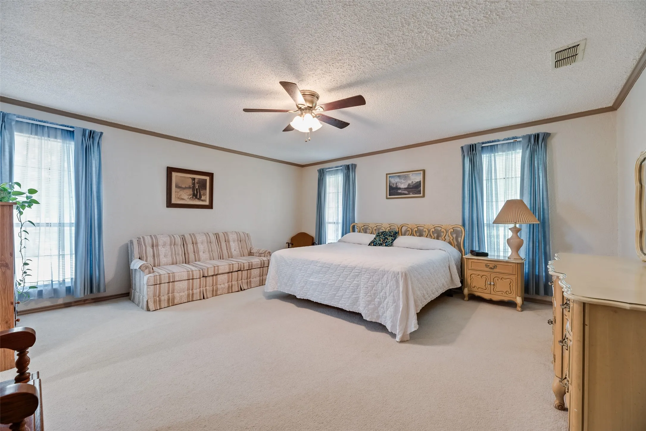 Single Family Residence For Sale in Kaufman County , 8991 County Road 156, Kaufman, Texas 75142, 3 Bedroom, 2 Bathroom, Garage spaces, 1,674 Sqft, built in 1989, mls#21320372, Real Estate Agent in Kaufman, Homes For Sale in Kaufman county, Homes For Sale in Kaufman, Realtor in Kaufman Texas, Real Estate Brokerage Independent Realty Texas, Luminita Cordes Realtor