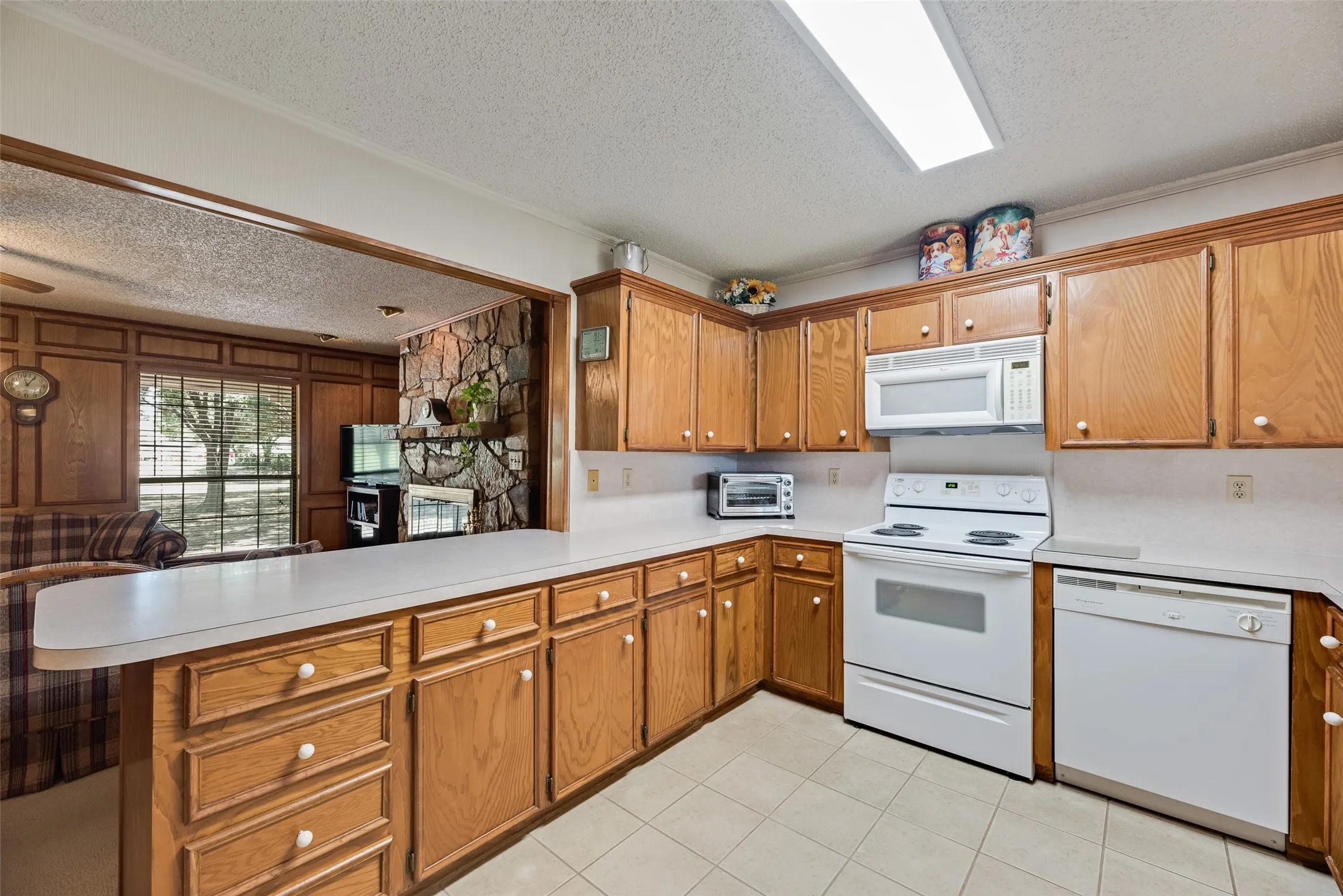 Single Family Residence For Sale in Kaufman County , 8991 County Road 156, Kaufman, Texas 75142, 3 Bedroom, 2 Bathroom, Garage spaces, 1,674 Sqft, built in 1989, mls#21320372, Real Estate Agent in Kaufman, Homes For Sale in Kaufman county, Homes For Sale in Kaufman, Realtor in Kaufman Texas, Real Estate Brokerage Independent Realty Texas, Luminita Cordes Realtor