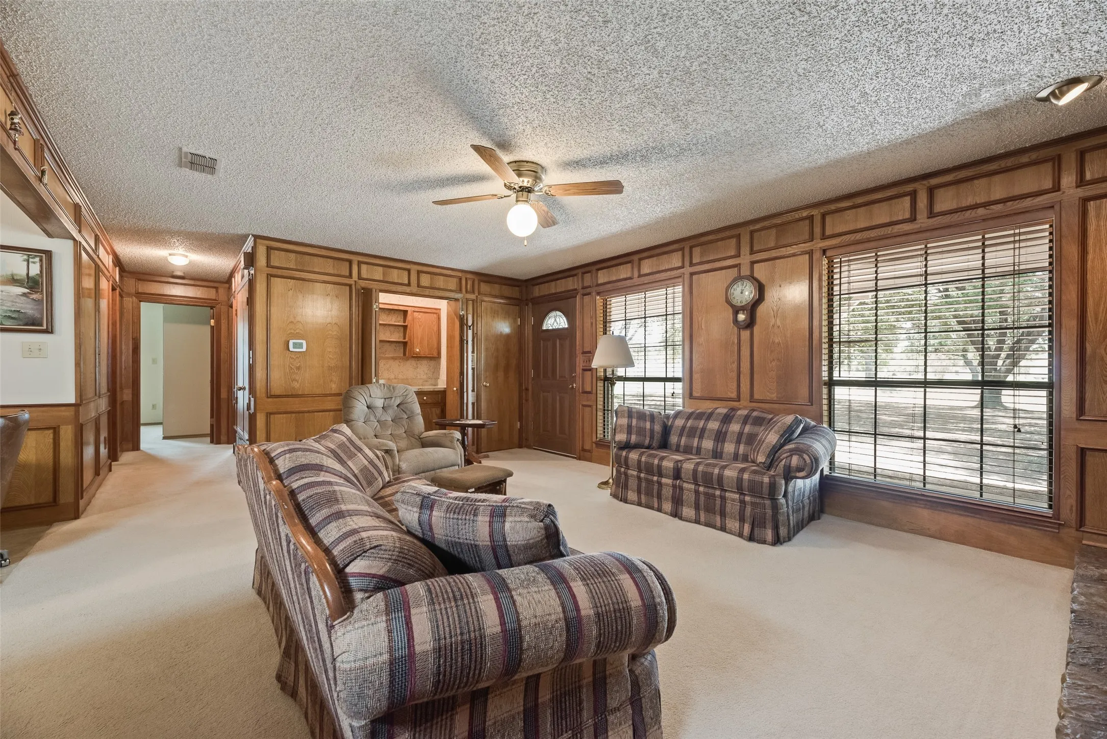 Single Family Residence For Sale in Kaufman County , 8991 County Road 156, Kaufman, Texas 75142, 3 Bedroom, 2 Bathroom, Garage spaces, 1,674 Sqft, built in 1989, mls#21320372, Real Estate Agent in Kaufman, Homes For Sale in Kaufman county, Homes For Sale in Kaufman, Realtor in Kaufman Texas, Real Estate Brokerage Independent Realty Texas, Luminita Cordes Realtor