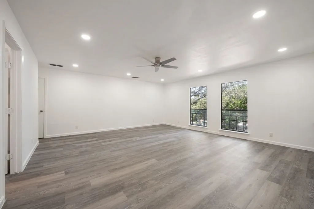 Single Family Residence For Sale in Tarrant County , 6215 Post Oak Terrace, Fort Worth, Texas 76112, 4 Bedroom, 3 Bathroom, 2 Garage spaces, 2,172 Sqft, built in 1974, mls#21321511, Real Estate Agent in Fort Worth, Homes For Sale in Tarrant county, Homes For Sale in Fort Worth, Realtor in Fort Worth Texas, Real Estate Brokerage Independent Realty Texas, Luminita Cordes Realtor