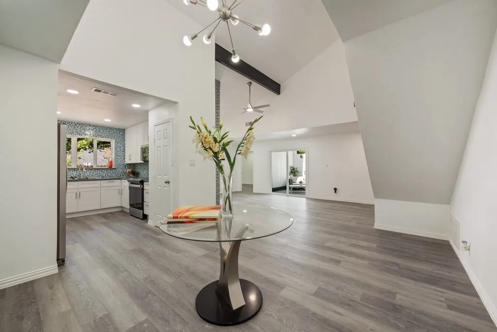 Single Family Residence For Sale in Tarrant County , 6215 Post Oak Terrace, Fort Worth, Texas 76112, 4 Bedroom, 3 Bathroom, 2 Garage spaces, 2,172 Sqft, built in 1974, mls#21321511, Real Estate Agent in Fort Worth, Homes For Sale in Tarrant county, Homes For Sale in Fort Worth, Realtor in Fort Worth Texas, Real Estate Brokerage Independent Realty Texas, Luminita Cordes Realtor