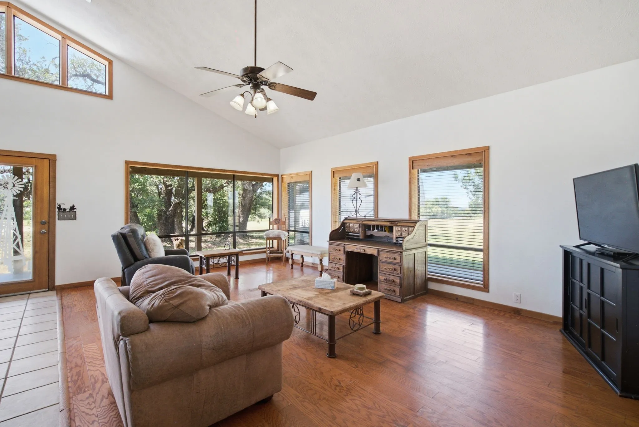 Farm For Sale in Erath County , 3624 County Road 398, Stephenville, Texas 76401, 4 Bedroom, 2 Bathroom, 2 Garage spaces, 2,040 Sqft, built in 1999, mls#21321095, Real Estate Agent in Stephenville, Homes For Sale in Erath county, Homes For Sale in Stephenville, Realtor in Stephenville Texas, Real Estate Brokerage Independent Realty Texas, Luminita Cordes Realtor