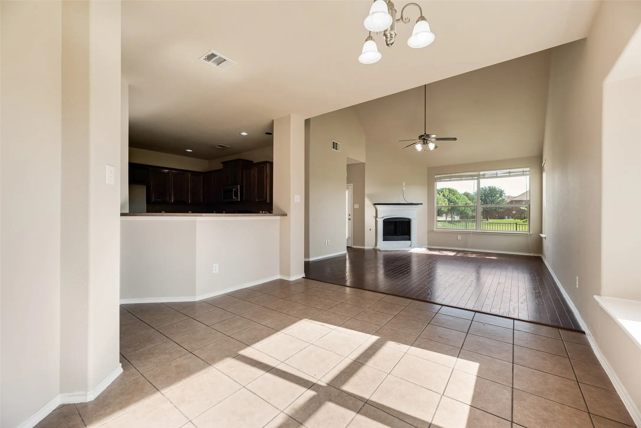 Single Family Residence For Rent in Collin County , 9600 Mystic Dune Drive, Mc Kinney, Texas 75070, 5 Bedrooms, 4 Bathrooms, 2 Garage spaces, 3,081 Sqft, built in 2009, Price $3,495, mls#21321514, Real Estate Agent in Mc Kinney, Homes For Rent in Collin county, Homes For Rent in Mc Kinney, Realtor in Mc Kinney Texas, Real Estate Brokerage Independent Realty Texas, Luminita Cordes Realtor