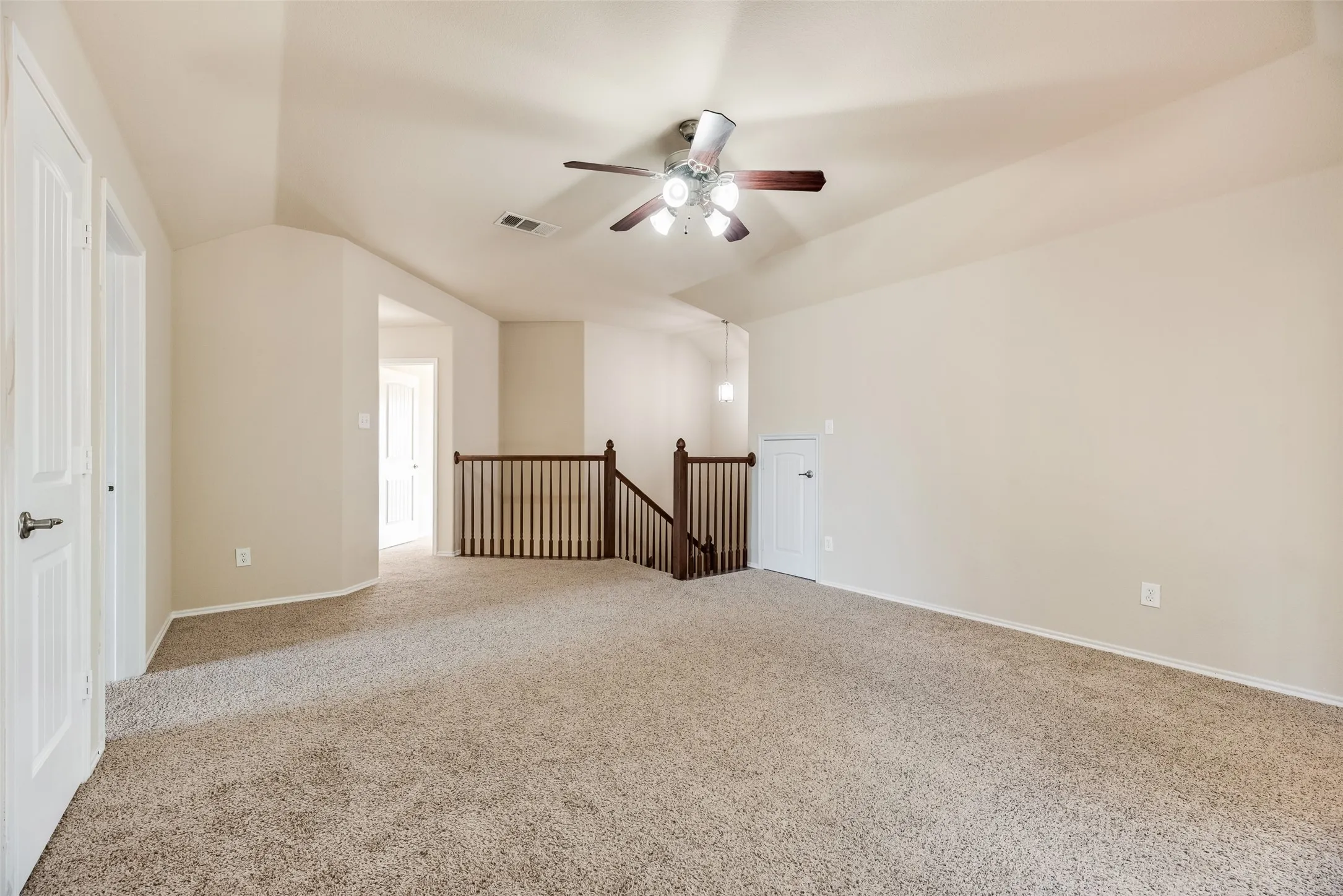 Single Family Residence For Rent in Collin County , 9600 Mystic Dune Drive, Mc Kinney, Texas 75070, 5 Bedrooms, 4 Bathrooms, 2 Garage spaces, 3,081 Sqft, built in 2009, Price $3,495, mls#21321514, Real Estate Agent in Mc Kinney, Homes For Rent in Collin county, Homes For Rent in Mc Kinney, Realtor in Mc Kinney Texas, Real Estate Brokerage Independent Realty Texas, Luminita Cordes Realtor