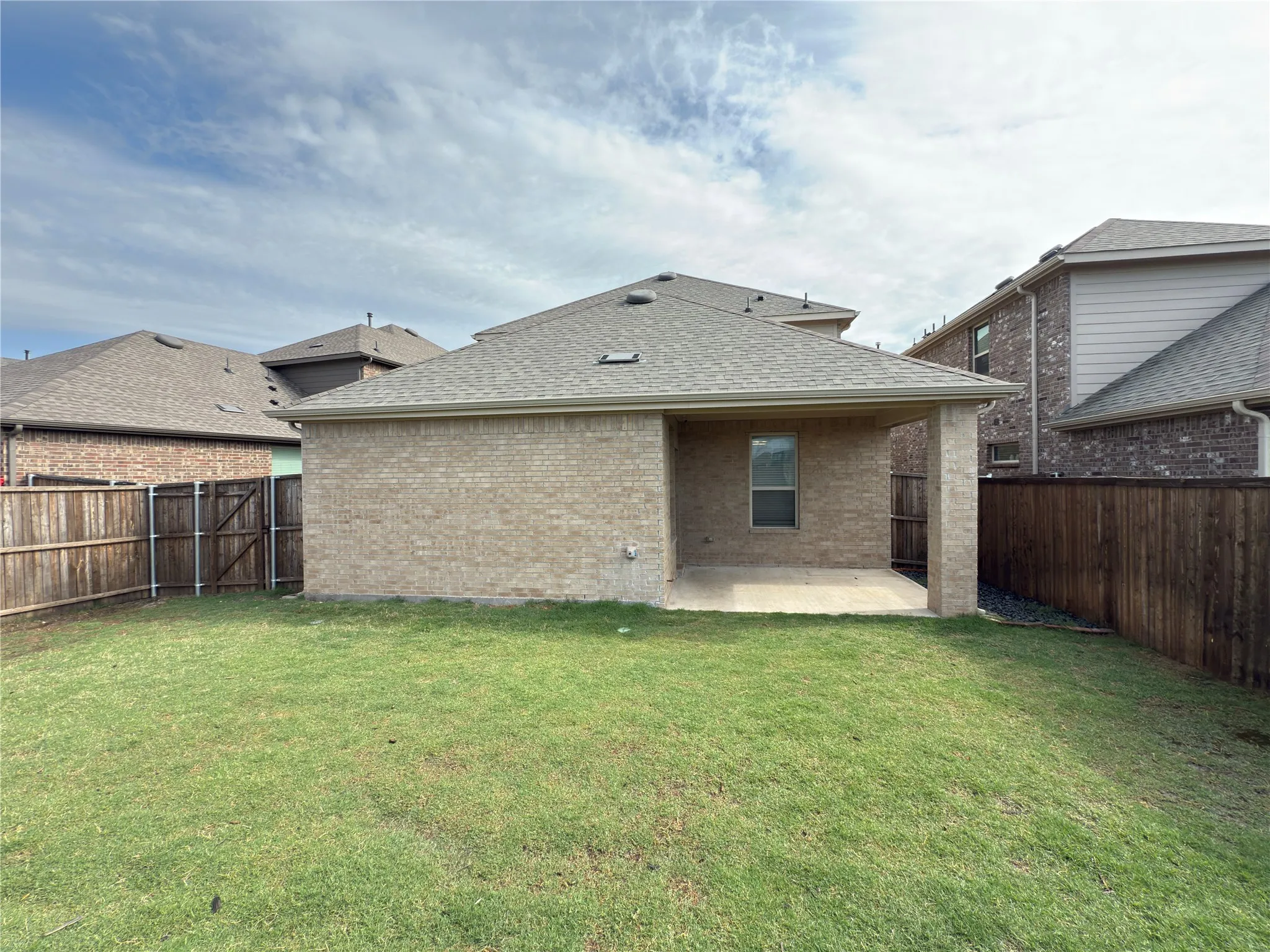 Single Family Residence For Rent in Collin County , 612 Liliana Lane, Anna, Texas 75409, 4 Bedroom, 4 Bathroom, 2 Garage spaces, 2,554 Sqft, built in 2022, mls#21321516, Real Estate Agent in Anna, Homes For Rent in Collin county, Homes For Rent in Anna, Realtor in Anna Texas, Real Estate Brokerage Independent Realty Texas, Luminita Cordes Realtor