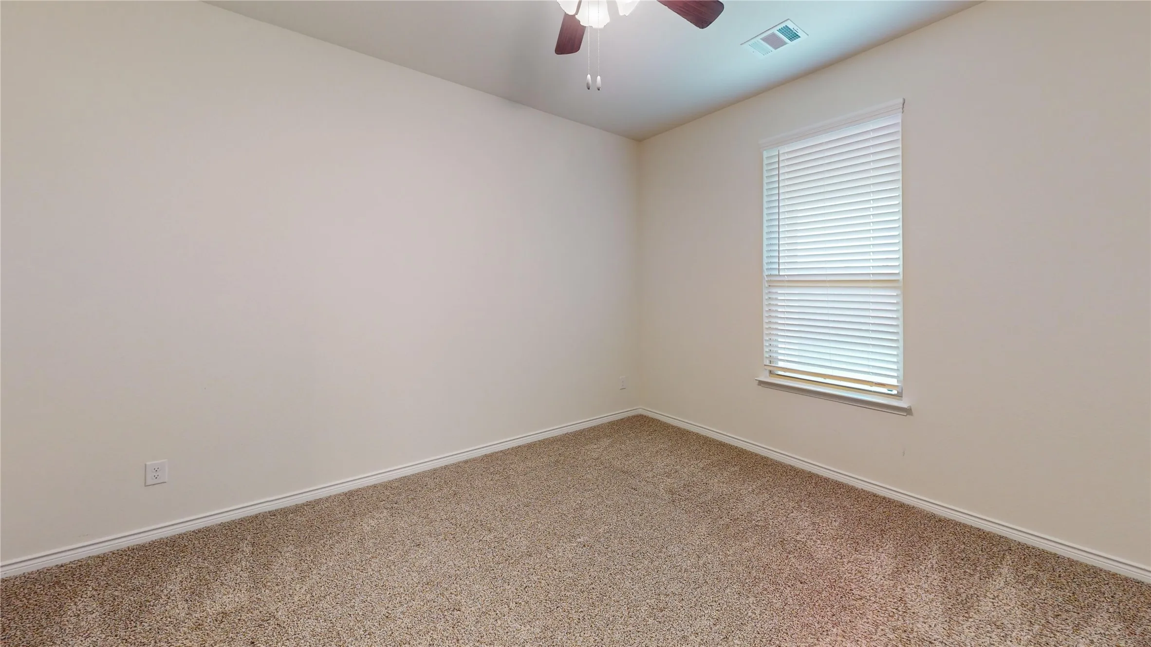 Single Family Residence For Rent in Collin County , 612 Liliana Lane, Anna, Texas 75409, 4 Bedroom, 4 Bathroom, 2 Garage spaces, 2,554 Sqft, built in 2022, mls#21321516, Real Estate Agent in Anna, Homes For Rent in Collin county, Homes For Rent in Anna, Realtor in Anna Texas, Real Estate Brokerage Independent Realty Texas, Luminita Cordes Realtor