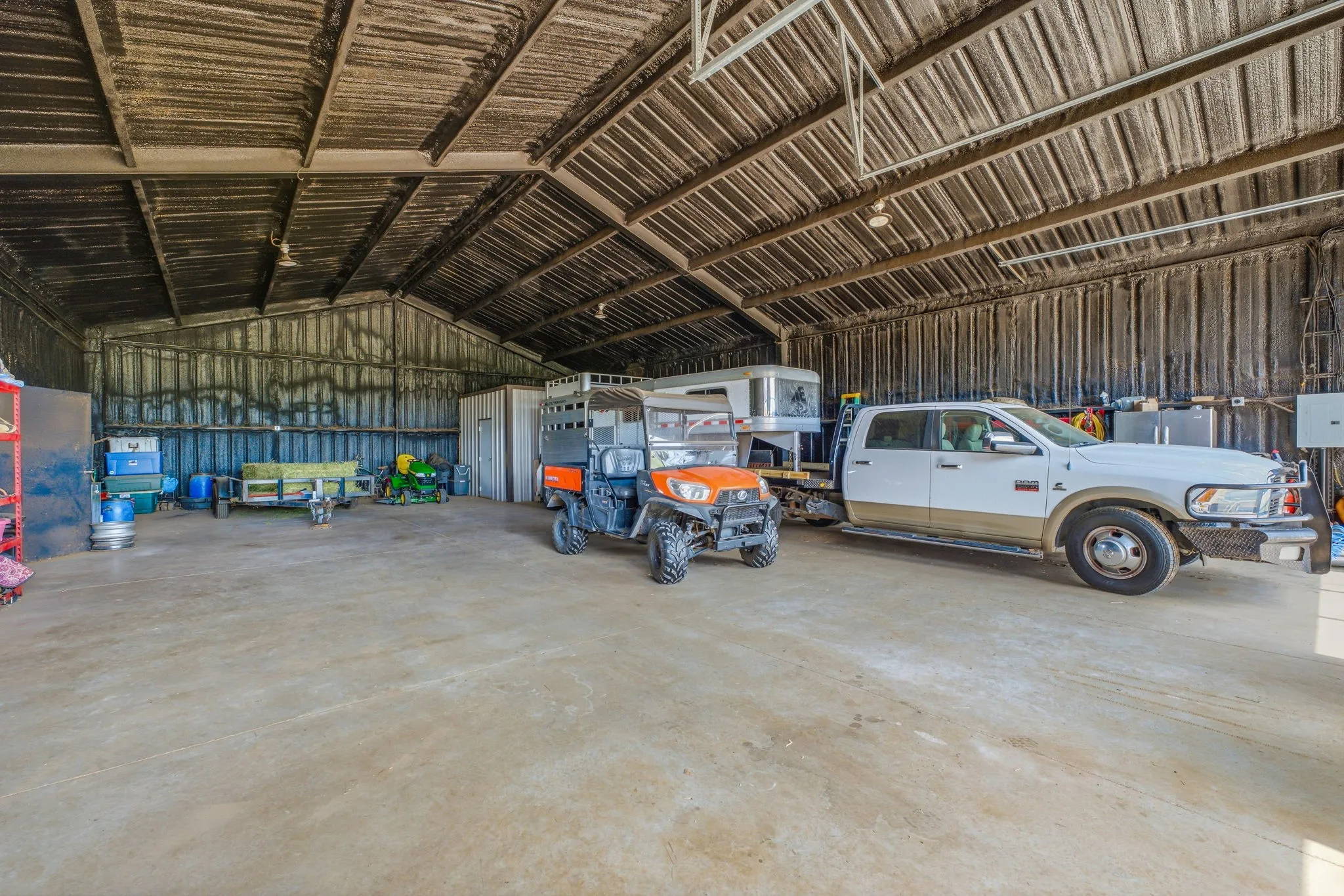 Farm For Sale in Parker County , 5255 Dennis Road Road, Weatherford, Texas 76087, 3 Bedroom, 3 Bathroom, 2 Garage spaces, 2,561 Sqft, built in 2021, Price $1,499,999, mls#21321499, Real Estate Agent in Weatherford, Homes For Sale in Parker county, Homes For Sale in Weatherford, Realtor in Weatherford Texas, Real Estate Brokerage Independent Realty Texas, Luminita Cordes Realtor