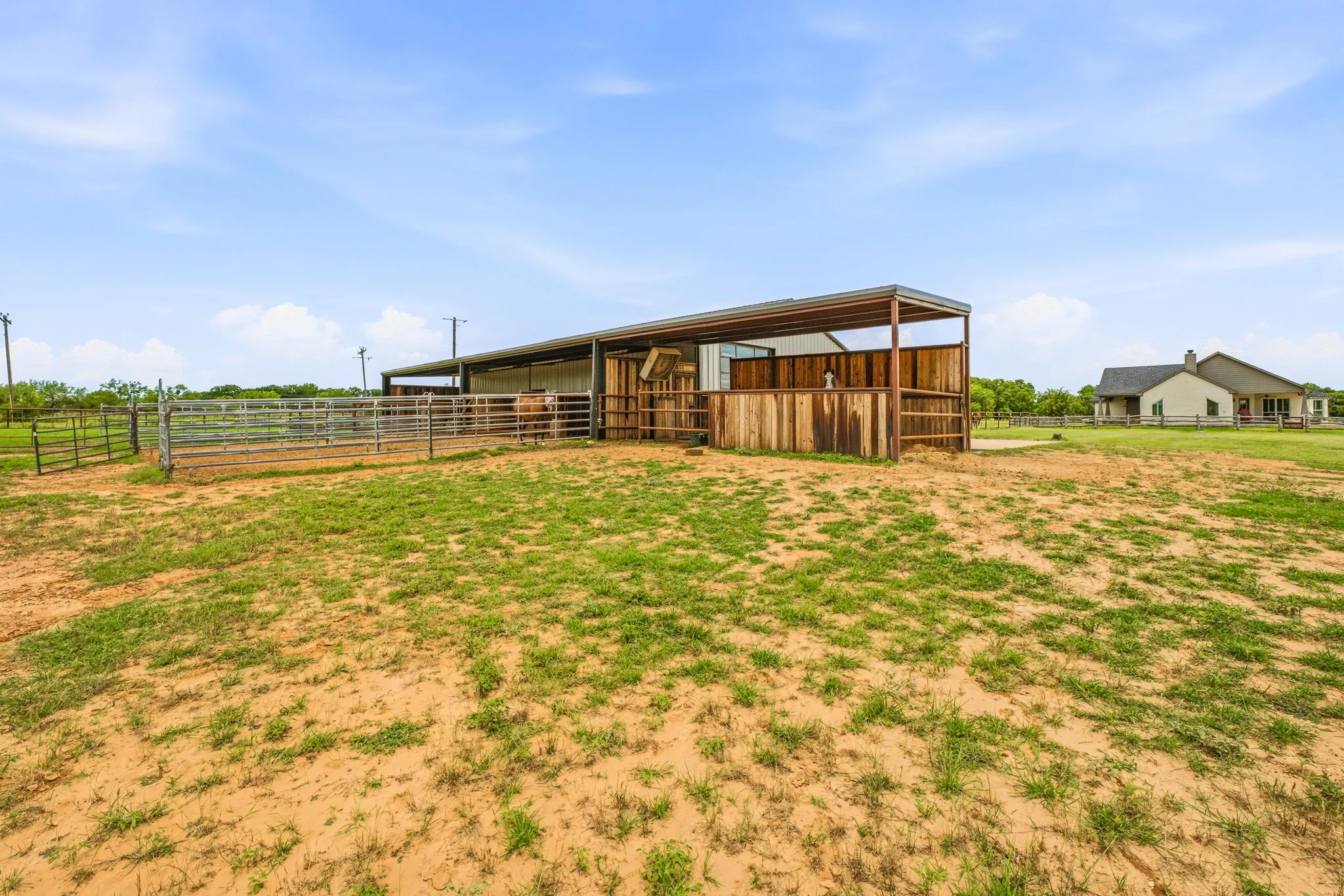 Farm For Sale in Parker County , 5255 Dennis Road Road, Weatherford, Texas 76087, 3 Bedroom, 3 Bathroom, 2 Garage spaces, 2,561 Sqft, built in 2021, Price $1,499,999, mls#21321499, Real Estate Agent in Weatherford, Homes For Sale in Parker county, Homes For Sale in Weatherford, Realtor in Weatherford Texas, Real Estate Brokerage Independent Realty Texas, Luminita Cordes Realtor