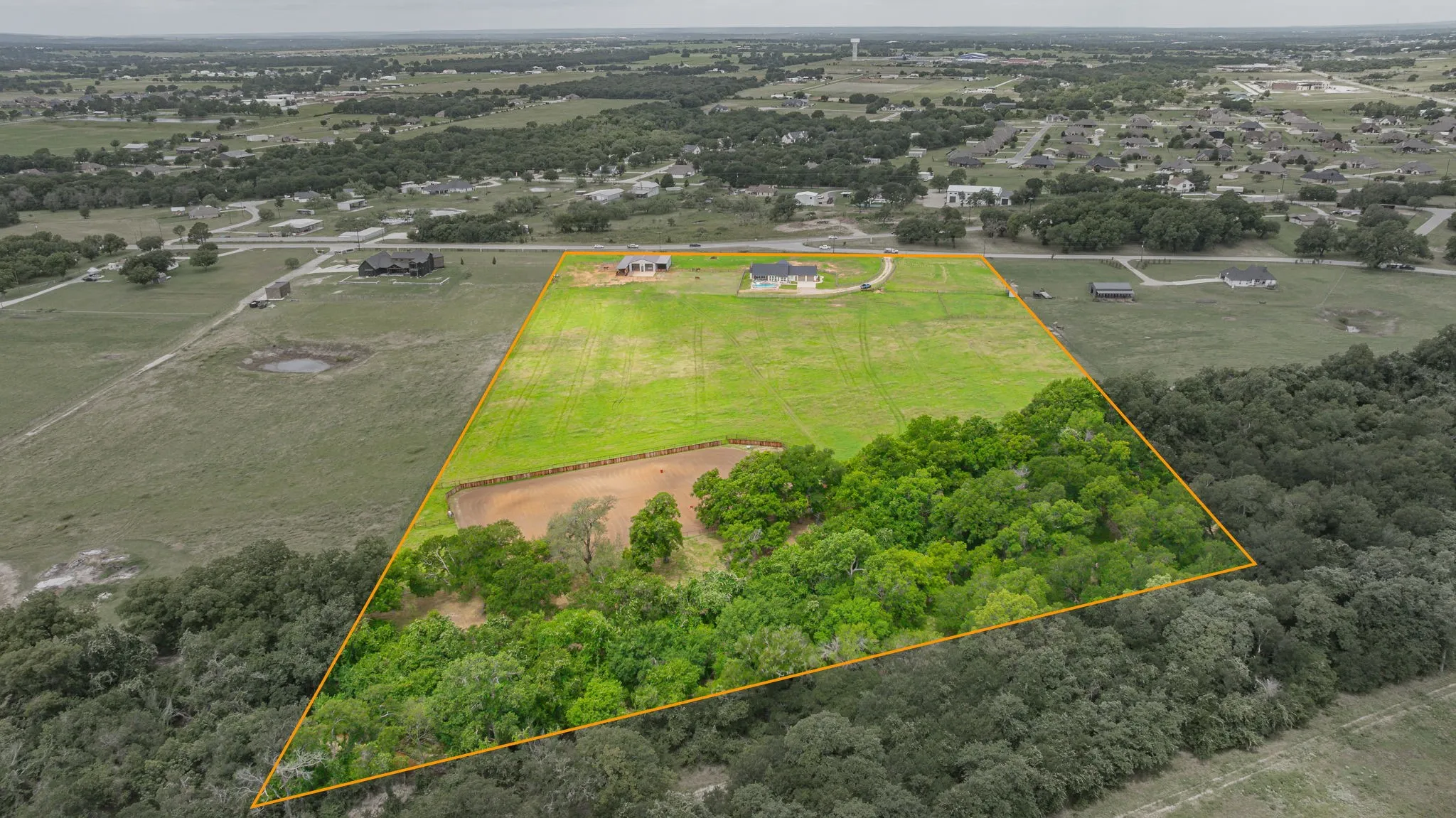 Farm For Sale in Parker County , 5255 Dennis Road Road, Weatherford, Texas 76087, 3 Bedroom, 3 Bathroom, 2 Garage spaces, 2,561 Sqft, built in 2021, Price $1,499,999, mls#21321499, Real Estate Agent in Weatherford, Homes For Sale in Parker county, Homes For Sale in Weatherford, Realtor in Weatherford Texas, Real Estate Brokerage Independent Realty Texas, Luminita Cordes Realtor