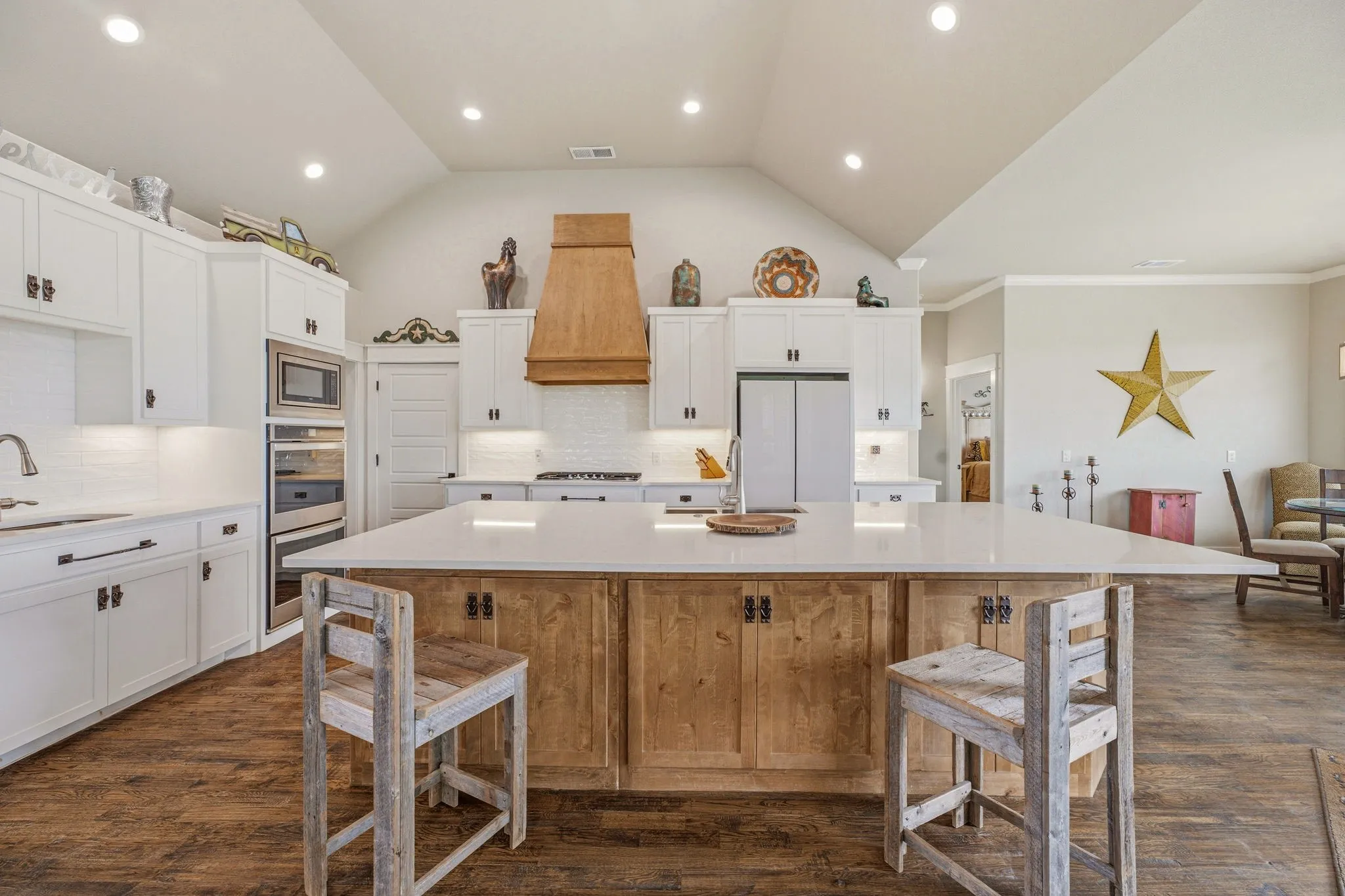 Farm For Sale in Parker County , 5255 Dennis Road Road, Weatherford, Texas 76087, 3 Bedroom, 3 Bathroom, 2 Garage spaces, 2,561 Sqft, built in 2021, Price $1,499,999, mls#21321499, Real Estate Agent in Weatherford, Homes For Sale in Parker county, Homes For Sale in Weatherford, Realtor in Weatherford Texas, Real Estate Brokerage Independent Realty Texas, Luminita Cordes Realtor