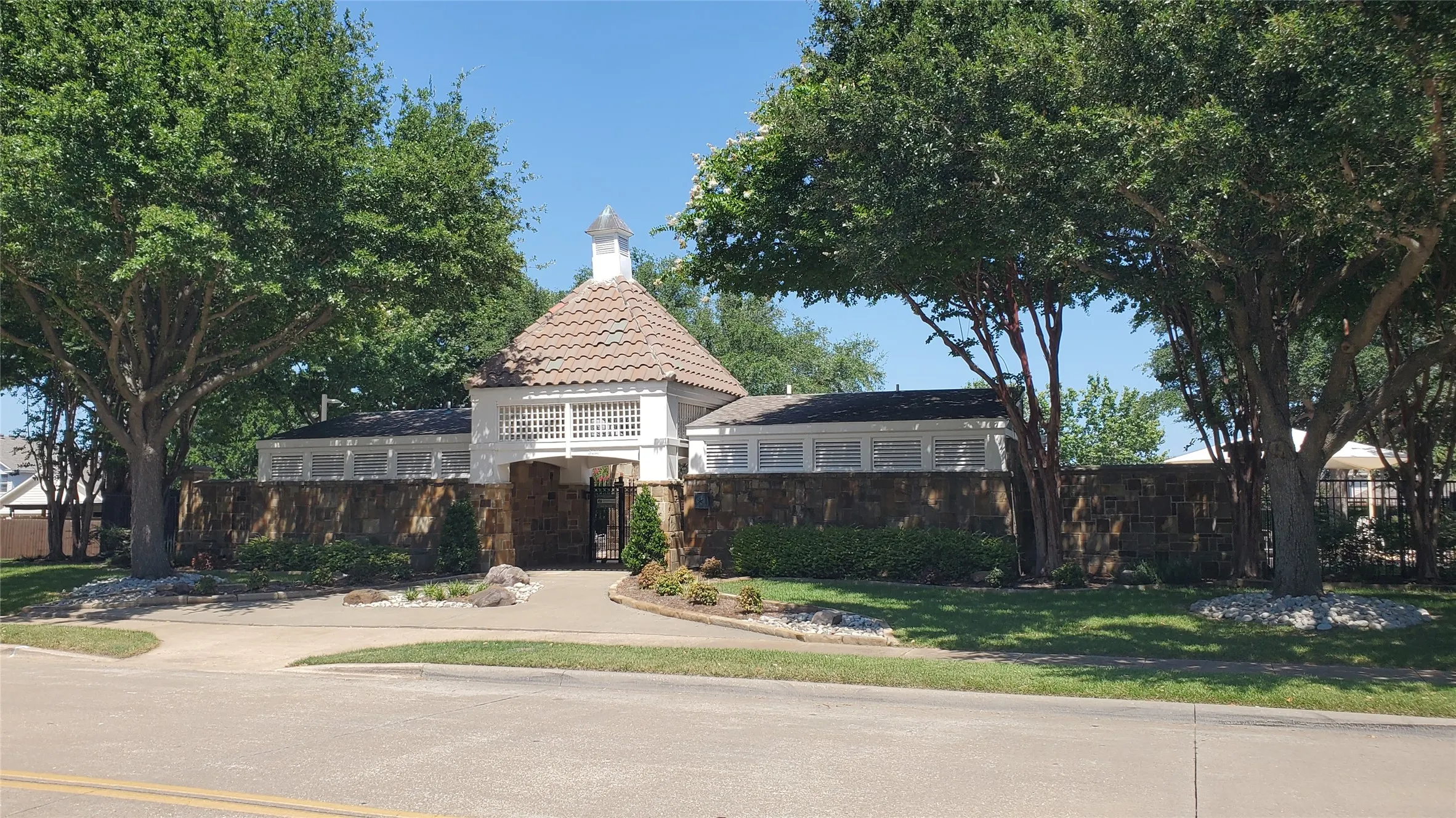 Single Family Residence For Rent in Collin County , 3808 Aloe Drive, Mc Kinney, Texas 75070, 3 Bedroom, 2 Bathroom, 2 Garage spaces, 1,743 Sqft, built in 1999, mls#21321523, Real Estate Agent in Mc Kinney, Homes For Rent in Collin county, Homes For Rent in Mc Kinney, Realtor in Mc Kinney Texas, Real Estate Brokerage Independent Realty Texas, Luminita Cordes Realtor