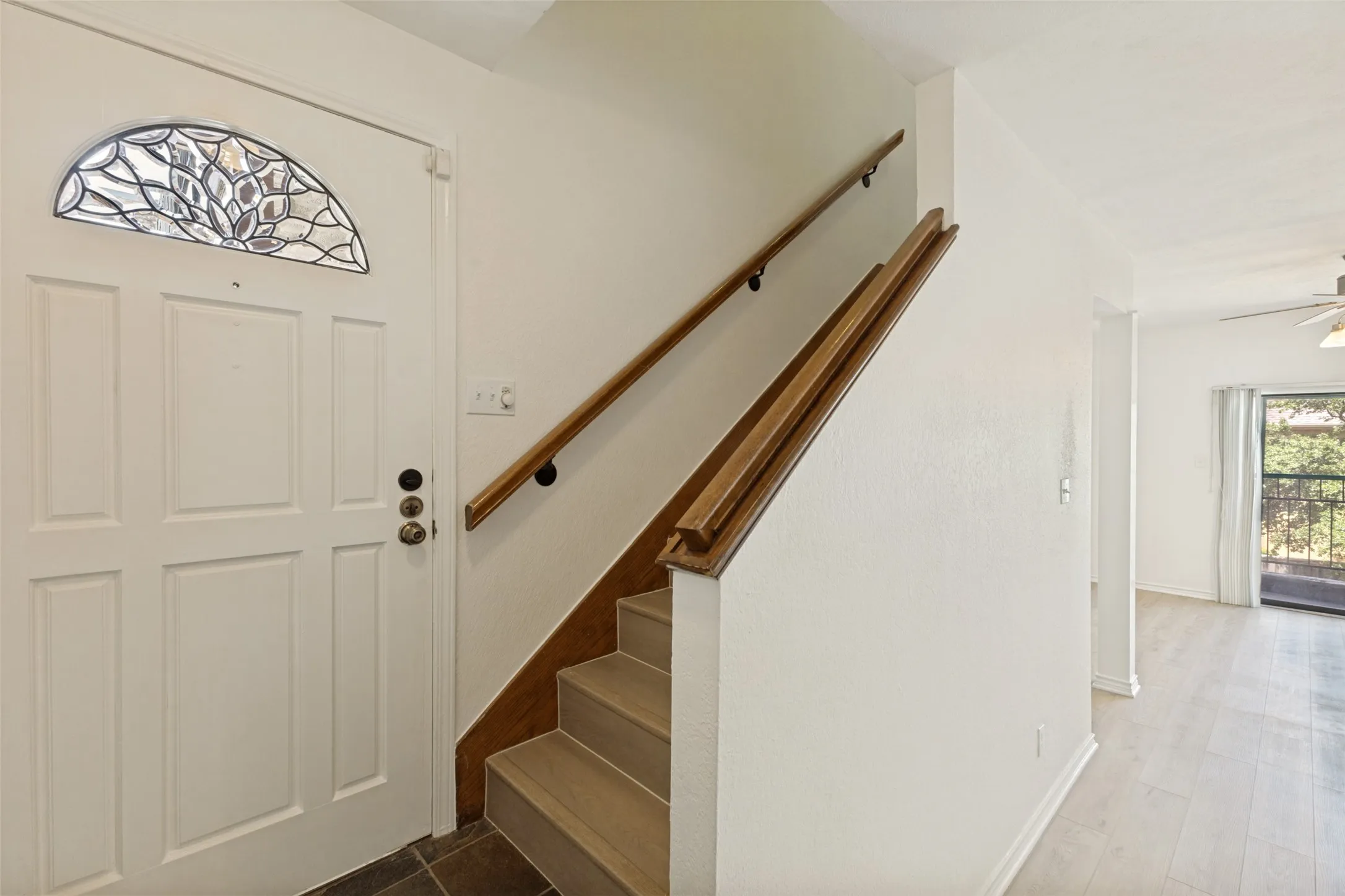Condominium For Sale in Dallas County , 6006 Auburndale Avenue D, University Park, Texas 75205, 2 Bedroom, 3 Bathroom, 2 Garage spaces, 1,130 Sqft, built in 1985, mls#21321401, Real Estate Agent in University Park, Homes For Sale in Dallas county, Homes For Sale in University Park, Realtor in University Park Texas, Real Estate Brokerage Independent Realty Texas, Luminita Cordes Realtor