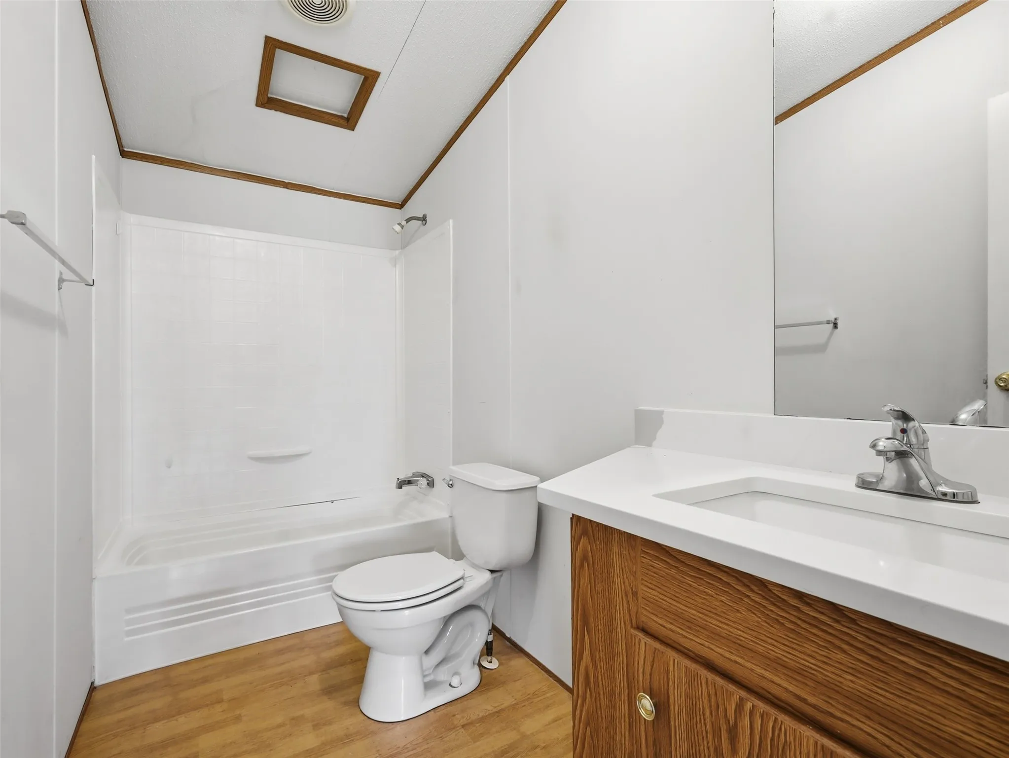 Manufactured Home For Sale in Collin County , 201 Oak Street, Blue Ridge, Texas 75424, 4 Bedroom, 2 Bathroom, Garage spaces, 1,876 Sqft, built in 1999, mls#21321202, Real Estate Agent in Blue Ridge, Homes For Sale in Collin county, Homes For Sale in Blue Ridge, Realtor in Blue Ridge Texas, Real Estate Brokerage Independent Realty Texas, Luminita Cordes Realtor