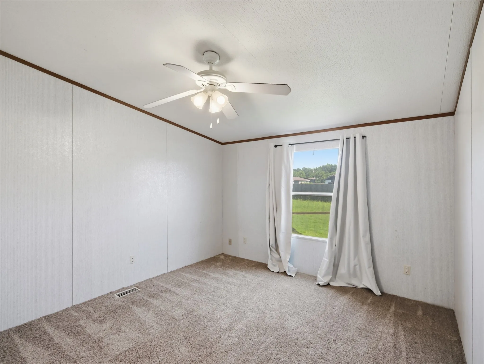 Manufactured Home For Sale in Collin County , 201 Oak Street, Blue Ridge, Texas 75424, 4 Bedroom, 2 Bathroom, Garage spaces, 1,876 Sqft, built in 1999, mls#21321202, Real Estate Agent in Blue Ridge, Homes For Sale in Collin county, Homes For Sale in Blue Ridge, Realtor in Blue Ridge Texas, Real Estate Brokerage Independent Realty Texas, Luminita Cordes Realtor