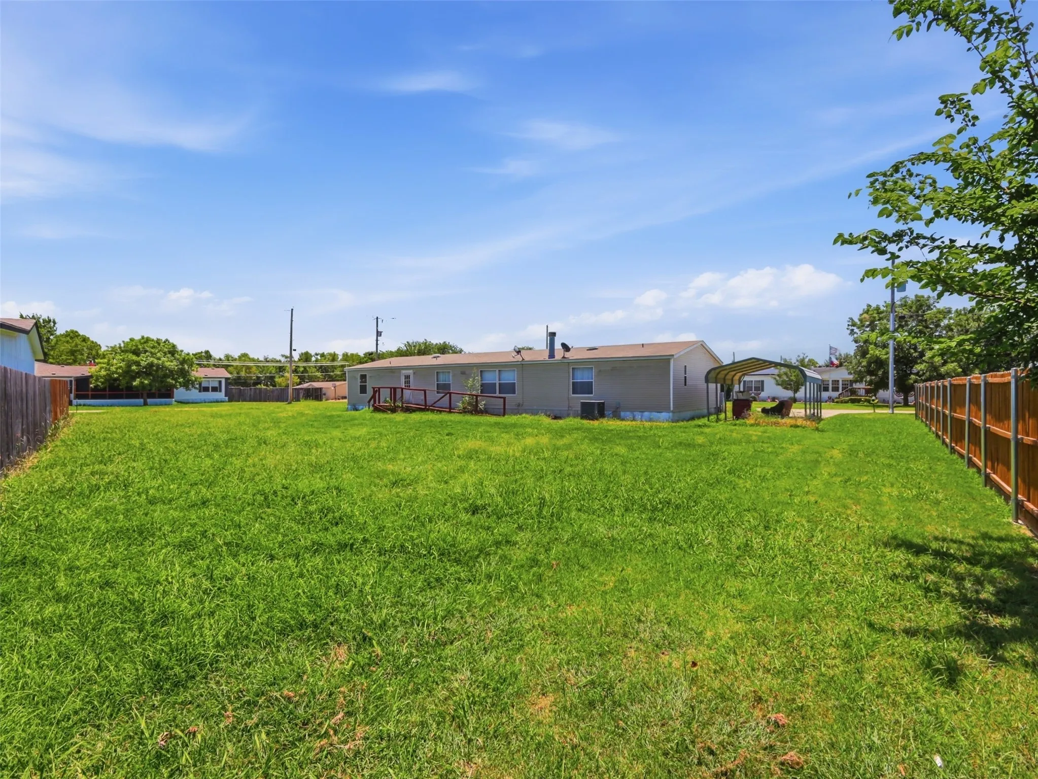 Manufactured Home For Sale in Collin County , 201 Oak Street, Blue Ridge, Texas 75424, 4 Bedroom, 2 Bathroom, Garage spaces, 1,876 Sqft, built in 1999, mls#21321202, Real Estate Agent in Blue Ridge, Homes For Sale in Collin county, Homes For Sale in Blue Ridge, Realtor in Blue Ridge Texas, Real Estate Brokerage Independent Realty Texas, Luminita Cordes Realtor