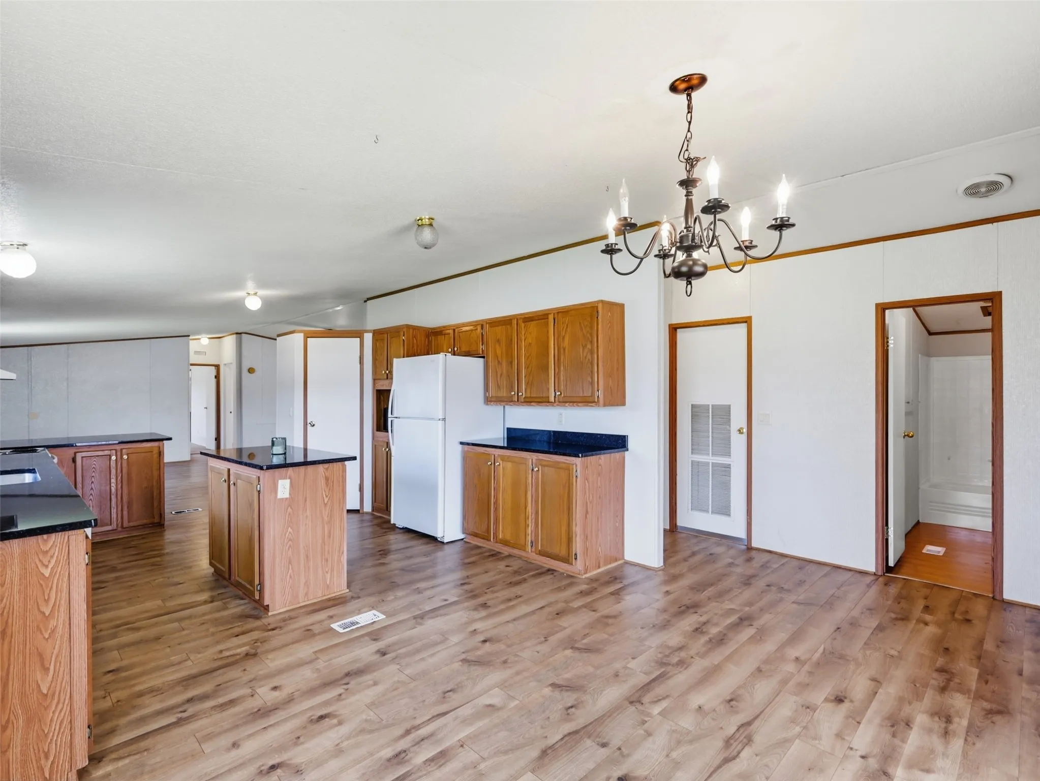 Manufactured Home For Sale in Collin County , 201 Oak Street, Blue Ridge, Texas 75424, 4 Bedroom, 2 Bathroom, Garage spaces, 1,876 Sqft, built in 1999, mls#21321202, Real Estate Agent in Blue Ridge, Homes For Sale in Collin county, Homes For Sale in Blue Ridge, Realtor in Blue Ridge Texas, Real Estate Brokerage Independent Realty Texas, Luminita Cordes Realtor