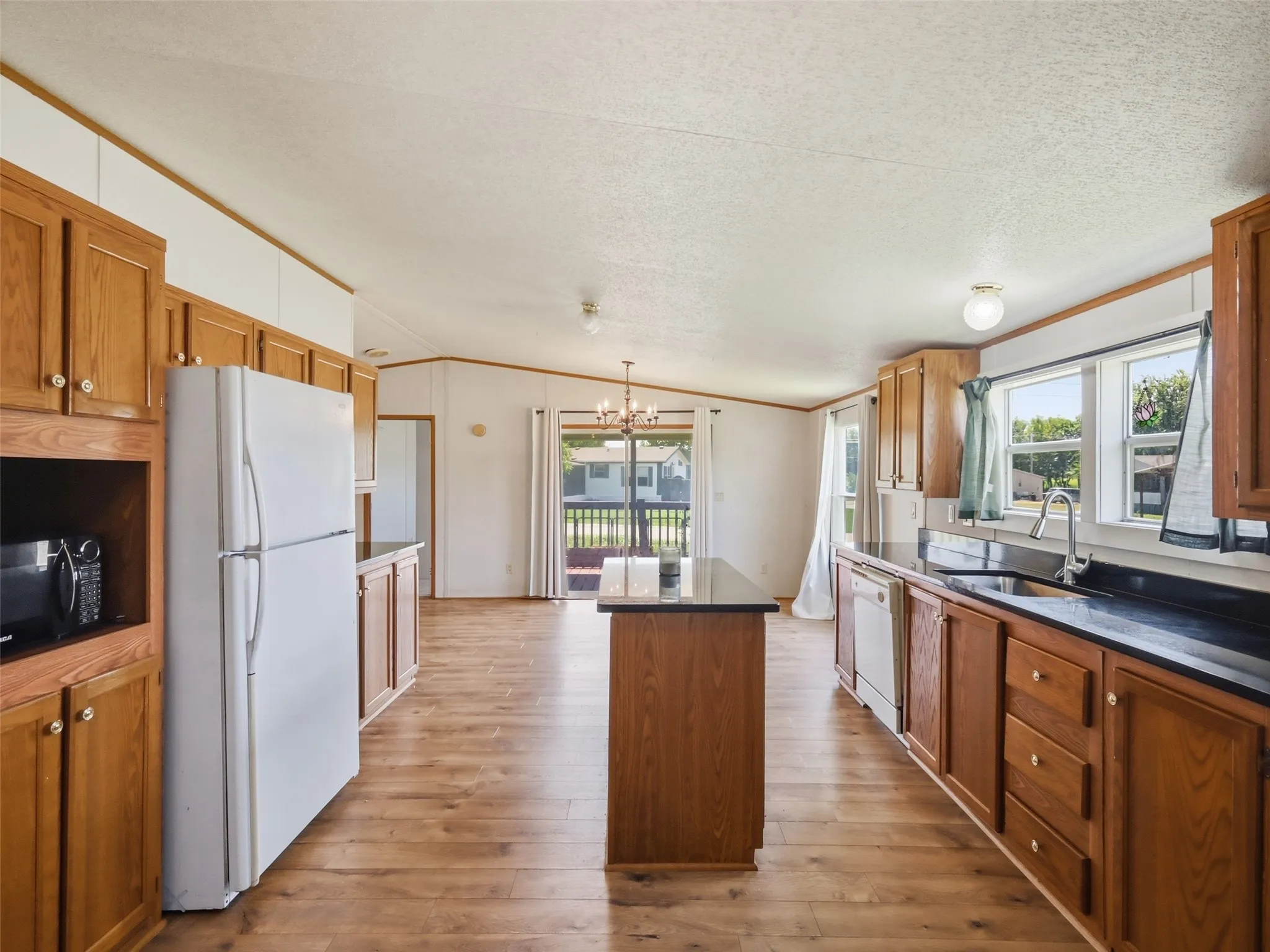 Manufactured Home For Sale in Collin County , 201 Oak Street, Blue Ridge, Texas 75424, 4 Bedroom, 2 Bathroom, Garage spaces, 1,876 Sqft, built in 1999, mls#21321202, Real Estate Agent in Blue Ridge, Homes For Sale in Collin county, Homes For Sale in Blue Ridge, Realtor in Blue Ridge Texas, Real Estate Brokerage Independent Realty Texas, Luminita Cordes Realtor