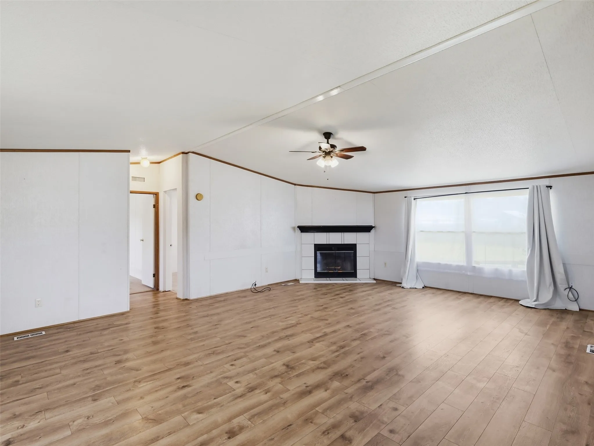Manufactured Home For Sale in Collin County , 201 Oak Street, Blue Ridge, Texas 75424, 4 Bedroom, 2 Bathroom, Garage spaces, 1,876 Sqft, built in 1999, mls#21321202, Real Estate Agent in Blue Ridge, Homes For Sale in Collin county, Homes For Sale in Blue Ridge, Realtor in Blue Ridge Texas, Real Estate Brokerage Independent Realty Texas, Luminita Cordes Realtor