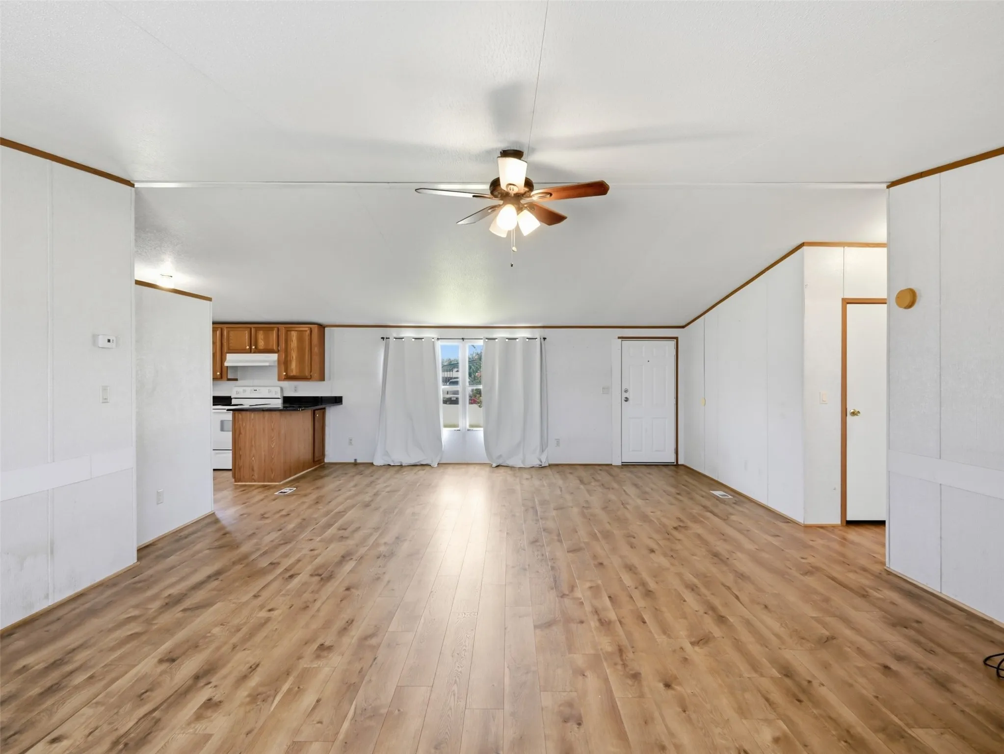 Manufactured Home For Sale in Collin County , 201 Oak Street, Blue Ridge, Texas 75424, 4 Bedroom, 2 Bathroom, Garage spaces, 1,876 Sqft, built in 1999, mls#21321202, Real Estate Agent in Blue Ridge, Homes For Sale in Collin county, Homes For Sale in Blue Ridge, Realtor in Blue Ridge Texas, Real Estate Brokerage Independent Realty Texas, Luminita Cordes Realtor