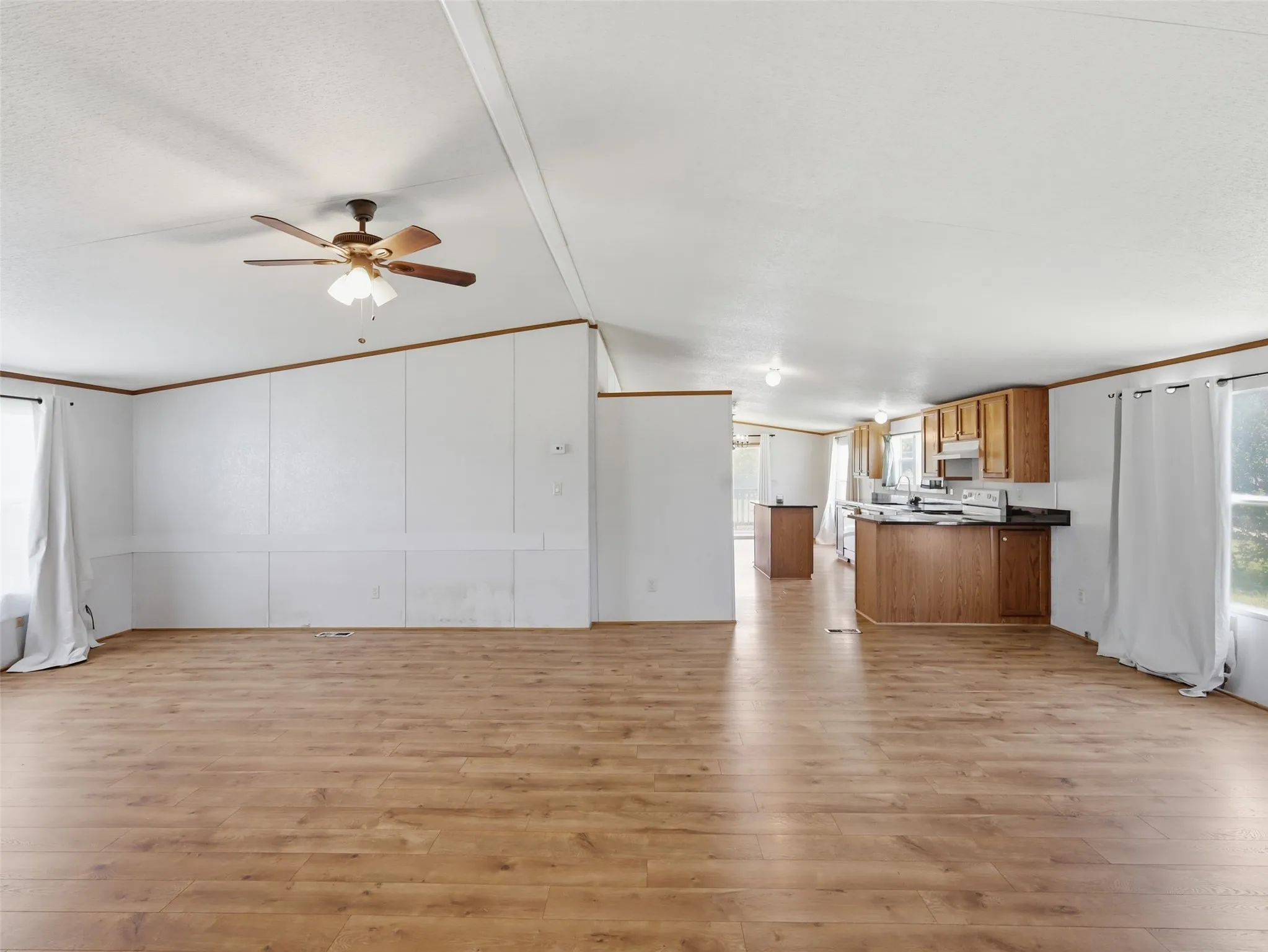 Manufactured Home For Sale in Collin County , 201 Oak Street, Blue Ridge, Texas 75424, 4 Bedroom, 2 Bathroom, Garage spaces, 1,876 Sqft, built in 1999, mls#21321202, Real Estate Agent in Blue Ridge, Homes For Sale in Collin county, Homes For Sale in Blue Ridge, Realtor in Blue Ridge Texas, Real Estate Brokerage Independent Realty Texas, Luminita Cordes Realtor