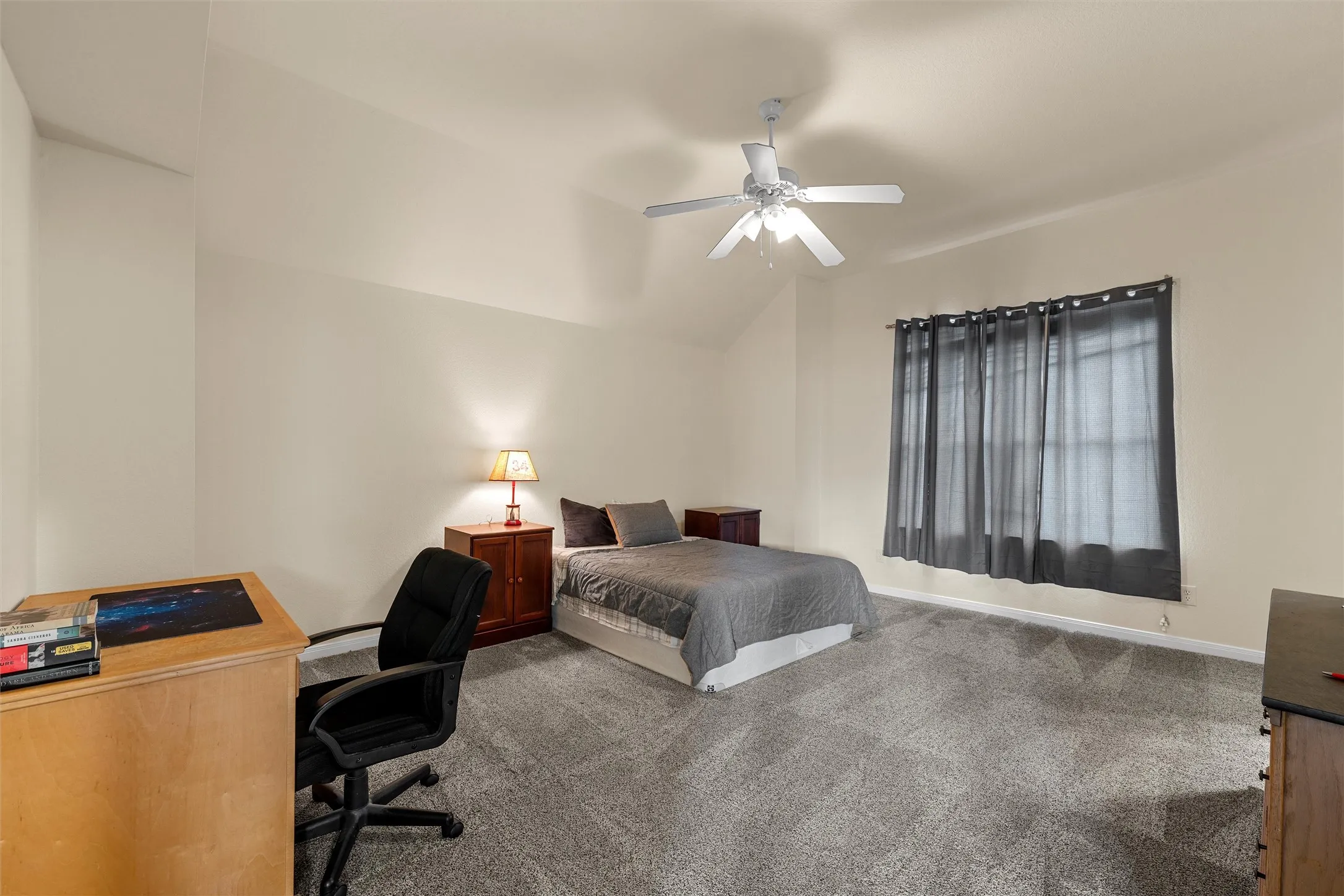 Townhouse For Sale in Mc Lennan County , 2513 S 2nd Street, Waco, Texas 76706, 3 Bedroom, 3 Bathroom, Garage spaces, 1,668 Sqft, built in 2008, mls#21317529, Real Estate Agent in Waco, Homes For Sale in Mc Lennan county, Homes For Sale in Waco, Realtor in Waco Texas, Real Estate Brokerage Independent Realty Texas, Luminita Cordes Realtor