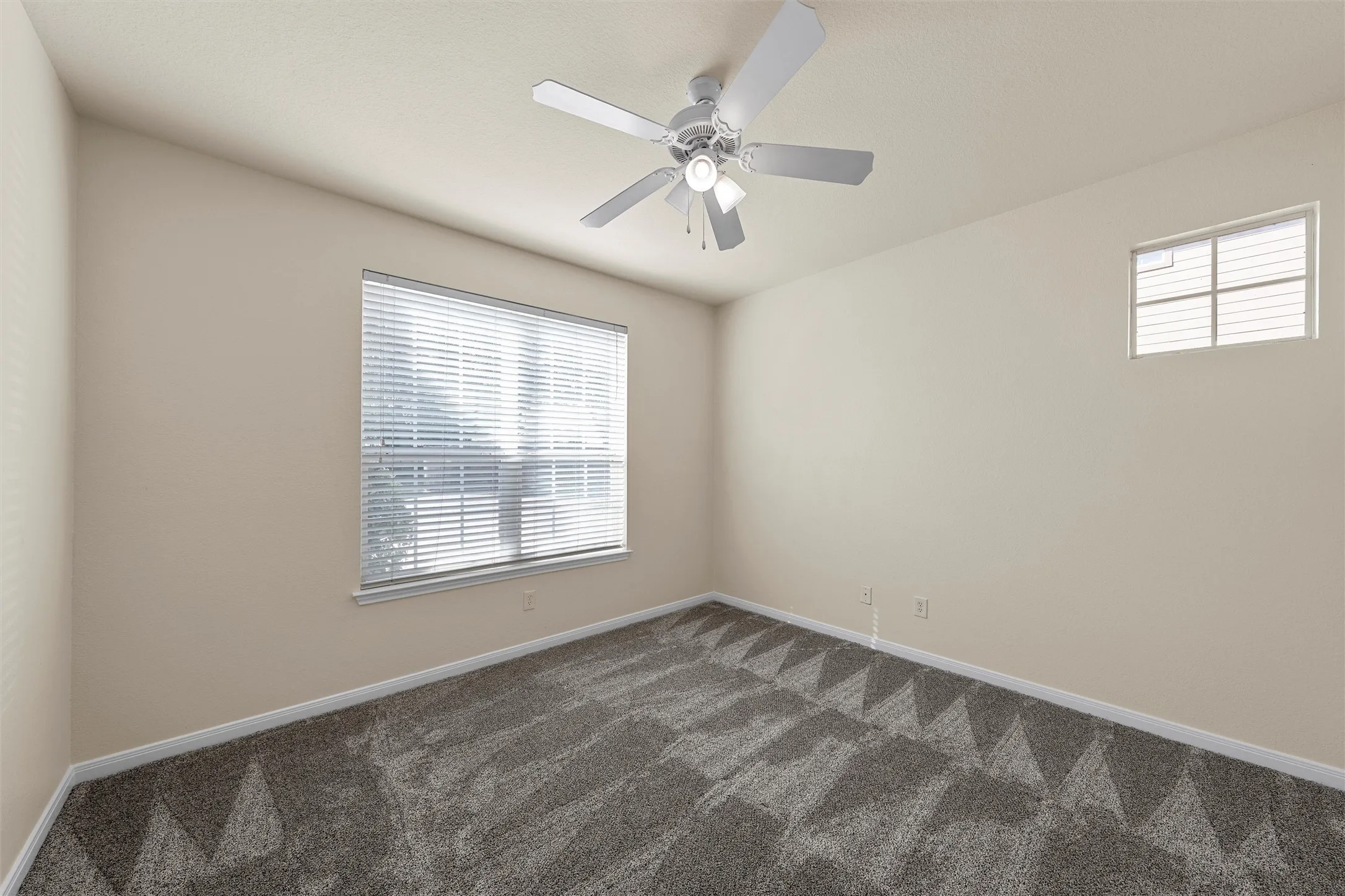 Townhouse For Sale in Mc Lennan County , 2513 S 2nd Street, Waco, Texas 76706, 3 Bedroom, 3 Bathroom, Garage spaces, 1,668 Sqft, built in 2008, mls#21317529, Real Estate Agent in Waco, Homes For Sale in Mc Lennan county, Homes For Sale in Waco, Realtor in Waco Texas, Real Estate Brokerage Independent Realty Texas, Luminita Cordes Realtor