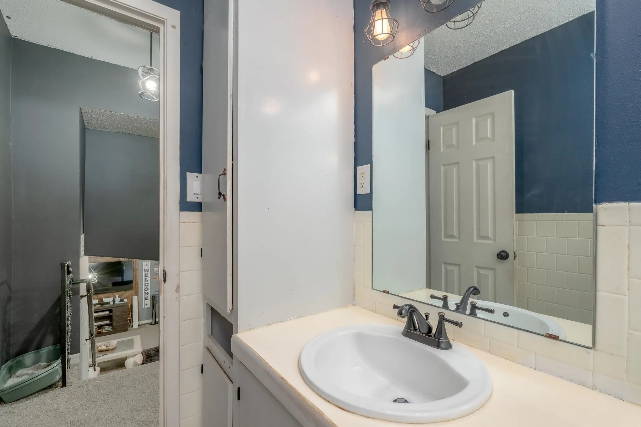 Single Family Residence For Sale in Taylor County , 1602 N Bowie Drive, Abilene, Texas 79603, 3 Bedroom, 2 Bathroom, 2 Garage spaces, 1,858 Sqft, built in 1965, mls#21316069, Real Estate Agent in Abilene, Homes For Sale in Taylor county, Homes For Sale in Abilene, Realtor in Abilene Texas, Real Estate Brokerage Independent Realty Texas, Luminita Cordes Realtor