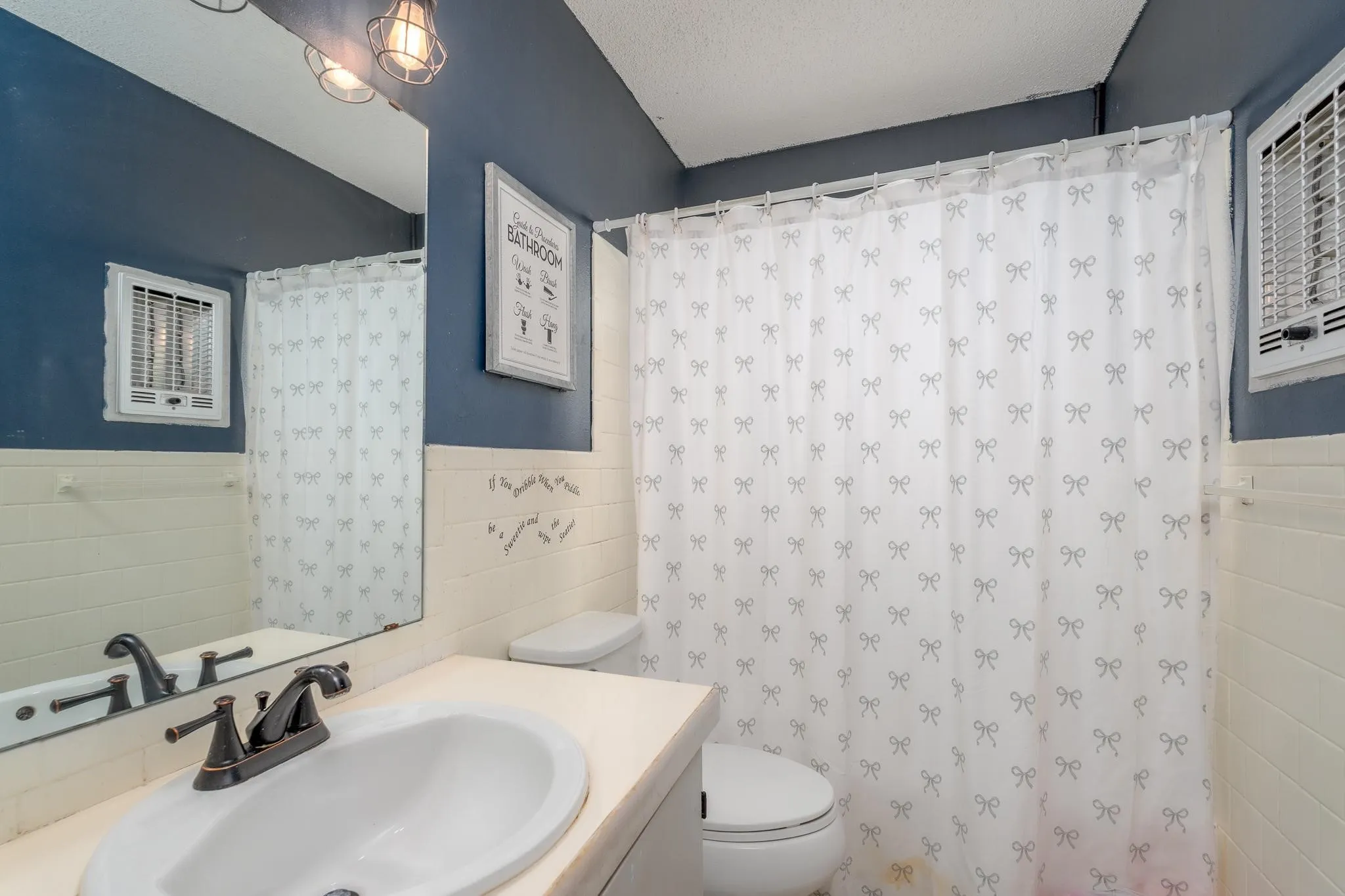 Single Family Residence For Sale in Taylor County , 1602 N Bowie Drive, Abilene, Texas 79603, 3 Bedroom, 2 Bathroom, 2 Garage spaces, 1,858 Sqft, built in 1965, mls#21316069, Real Estate Agent in Abilene, Homes For Sale in Taylor county, Homes For Sale in Abilene, Realtor in Abilene Texas, Real Estate Brokerage Independent Realty Texas, Luminita Cordes Realtor