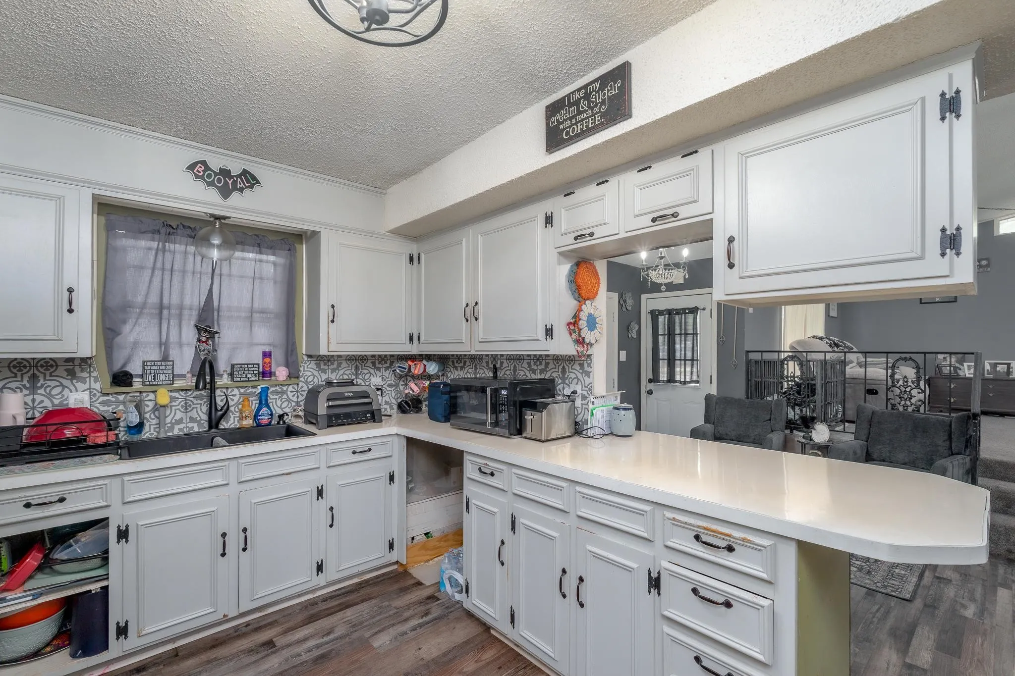 Single Family Residence For Sale in Taylor County , 1602 N Bowie Drive, Abilene, Texas 79603, 3 Bedroom, 2 Bathroom, 2 Garage spaces, 1,858 Sqft, built in 1965, mls#21316069, Real Estate Agent in Abilene, Homes For Sale in Taylor county, Homes For Sale in Abilene, Realtor in Abilene Texas, Real Estate Brokerage Independent Realty Texas, Luminita Cordes Realtor