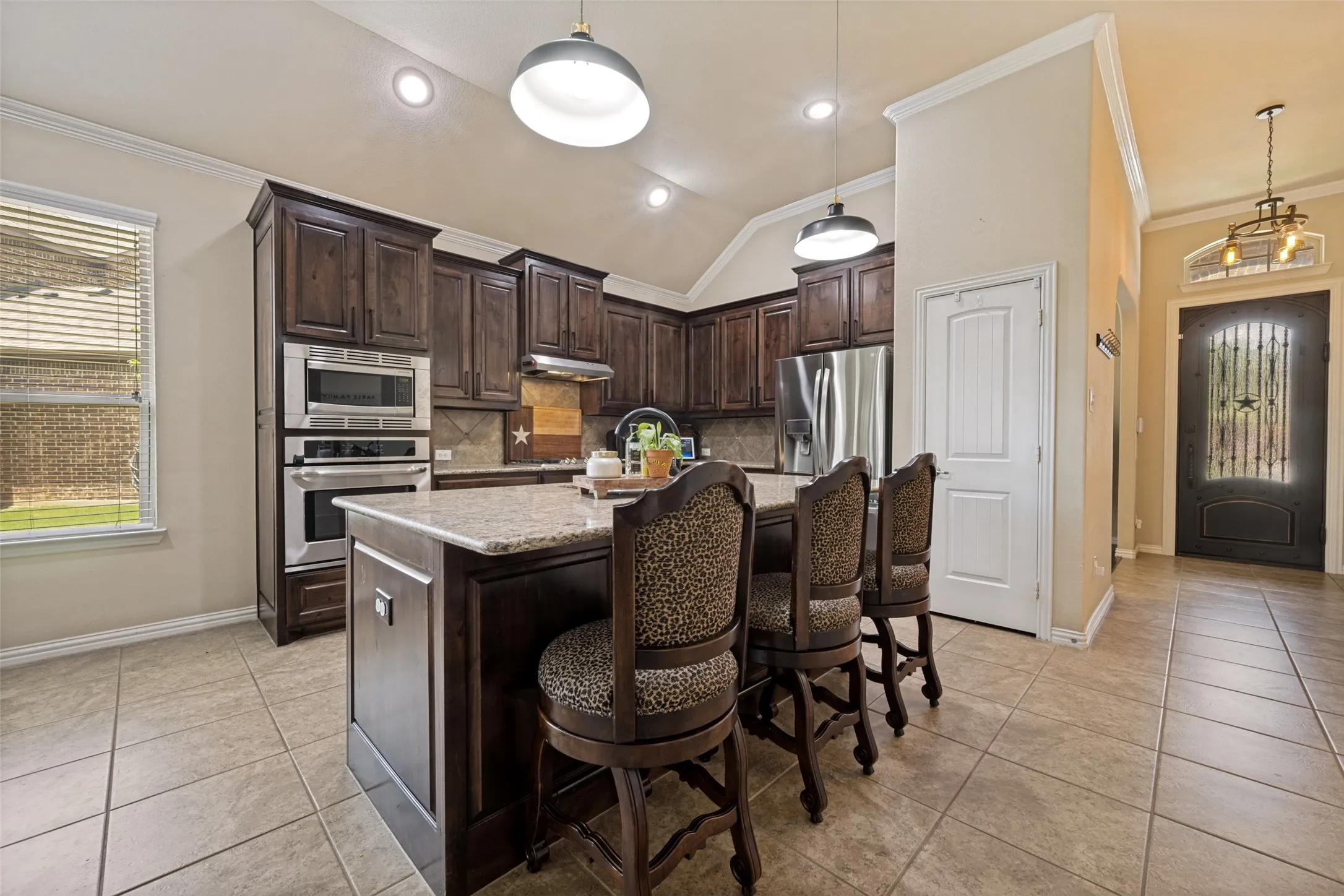 Single Family Residence For Sale in Denton County , 210 Derby Lane, Hickory Creek, Texas 75065, 3 Bedroom, 2 Bathroom, 3 Garage spaces, 2,185 Sqft, built in 2015, mls#21320449, Real Estate Agent in Hickory Creek, Homes For Sale in Denton county, Homes For Sale in Hickory Creek, Realtor in Hickory Creek Texas, Real Estate Brokerage Independent Realty Texas, Luminita Cordes Realtor