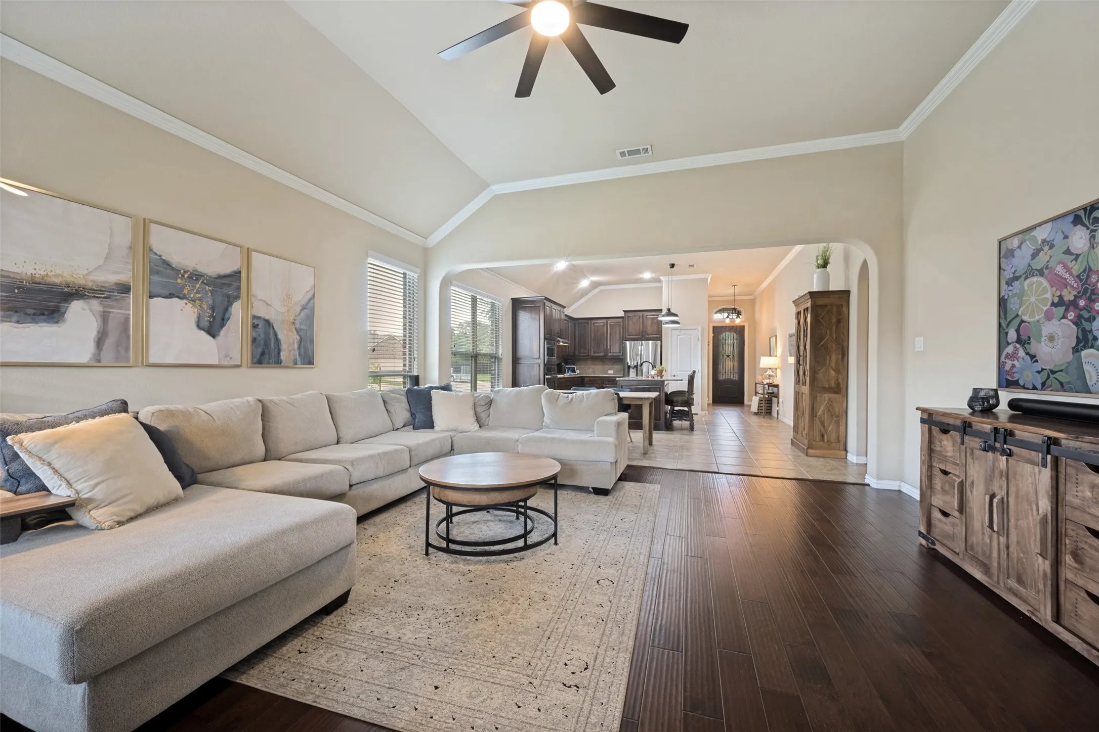 Single Family Residence For Sale in Denton County , 210 Derby Lane, Hickory Creek, Texas 75065, 3 Bedroom, 2 Bathroom, 3 Garage spaces, 2,185 Sqft, built in 2015, mls#21320449, Real Estate Agent in Hickory Creek, Homes For Sale in Denton county, Homes For Sale in Hickory Creek, Realtor in Hickory Creek Texas, Real Estate Brokerage Independent Realty Texas, Luminita Cordes Realtor