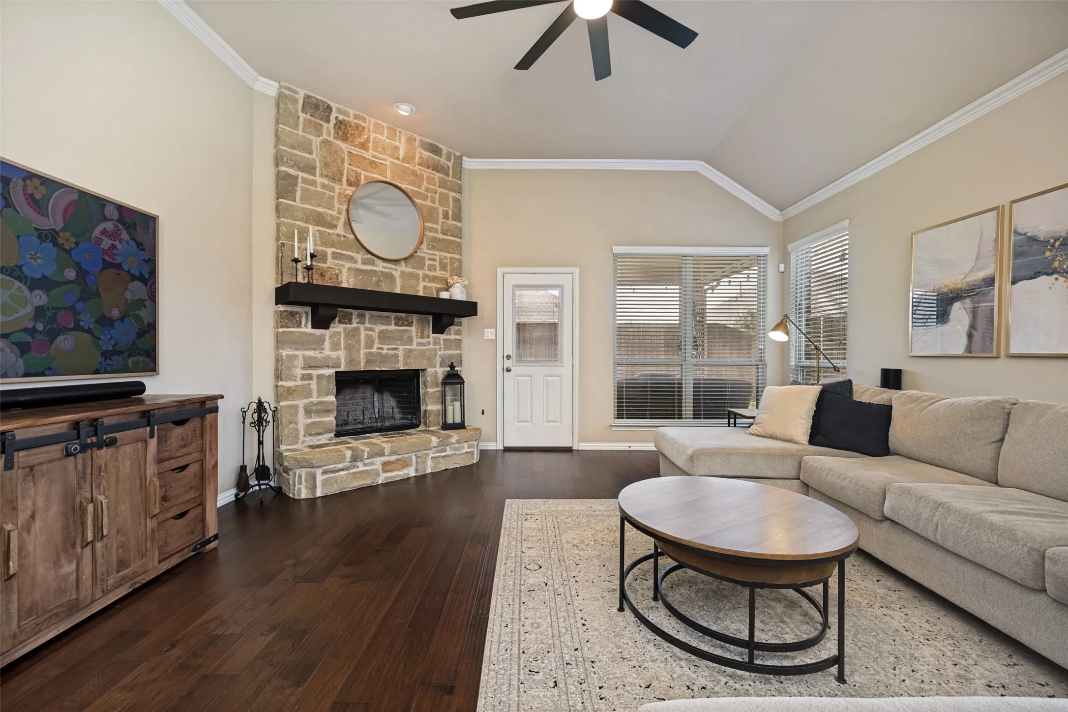 Single Family Residence For Sale in Denton County , 210 Derby Lane, Hickory Creek, Texas 75065, 3 Bedroom, 2 Bathroom, 3 Garage spaces, 2,185 Sqft, built in 2015, mls#21320449, Real Estate Agent in Hickory Creek, Homes For Sale in Denton county, Homes For Sale in Hickory Creek, Realtor in Hickory Creek Texas, Real Estate Brokerage Independent Realty Texas, Luminita Cordes Realtor