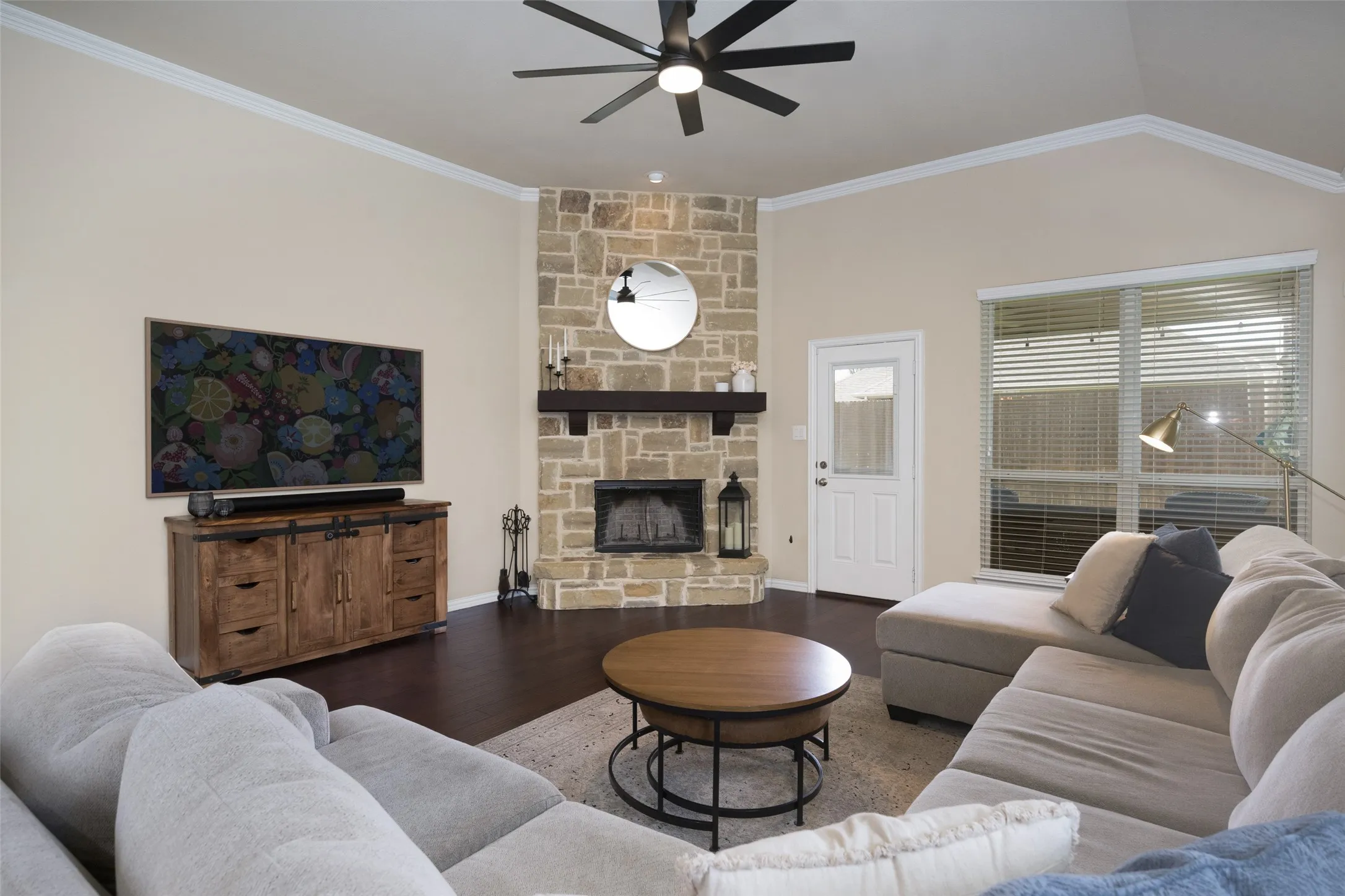 Single Family Residence For Sale in Denton County , 210 Derby Lane, Hickory Creek, Texas 75065, 3 Bedroom, 2 Bathroom, 3 Garage spaces, 2,185 Sqft, built in 2015, mls#21320449, Real Estate Agent in Hickory Creek, Homes For Sale in Denton county, Homes For Sale in Hickory Creek, Realtor in Hickory Creek Texas, Real Estate Brokerage Independent Realty Texas, Luminita Cordes Realtor