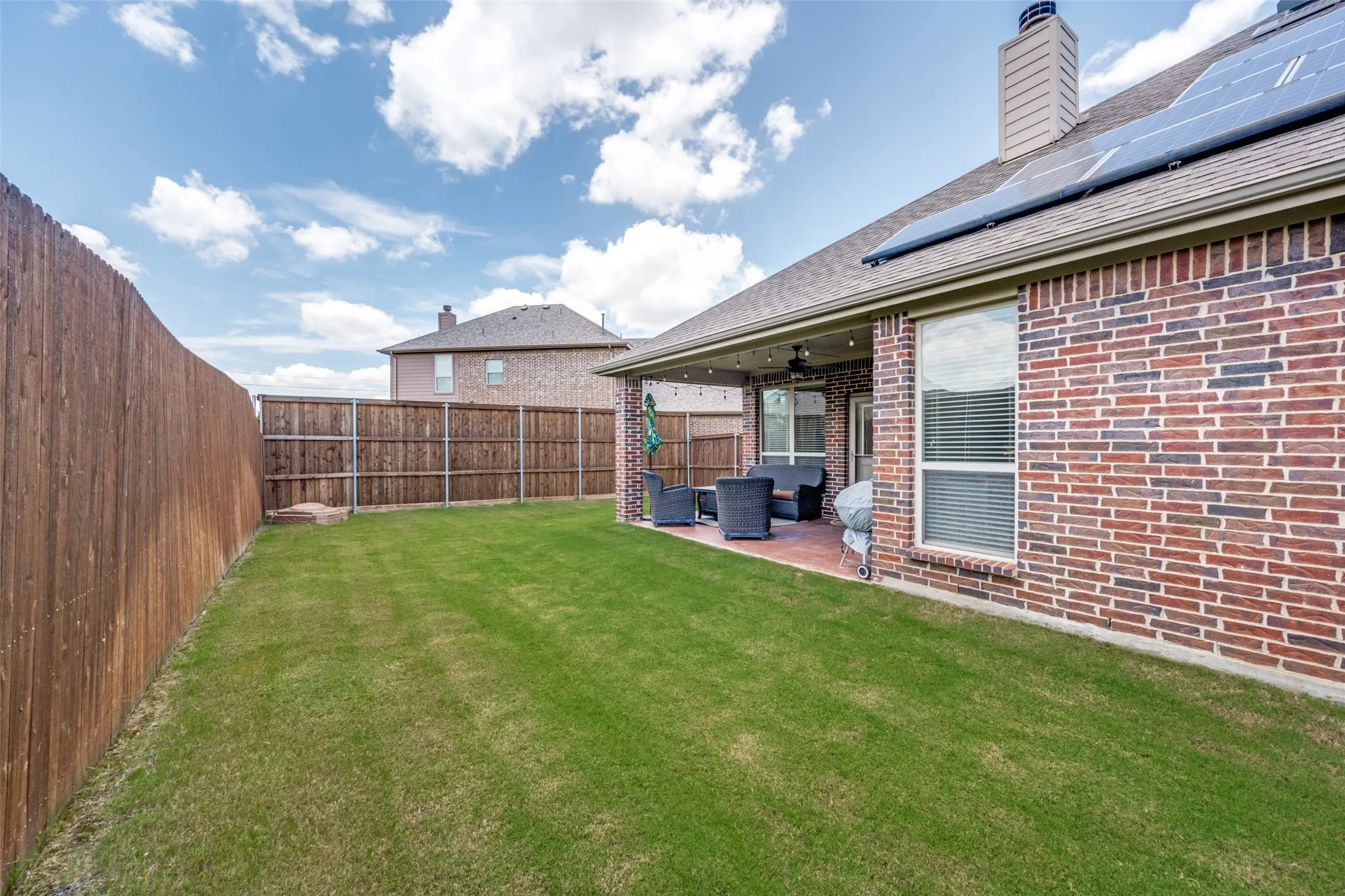 Single Family Residence For Sale in Denton County , 210 Derby Lane, Hickory Creek, Texas 75065, 3 Bedroom, 2 Bathroom, 3 Garage spaces, 2,185 Sqft, built in 2015, mls#21320449, Real Estate Agent in Hickory Creek, Homes For Sale in Denton county, Homes For Sale in Hickory Creek, Realtor in Hickory Creek Texas, Real Estate Brokerage Independent Realty Texas, Luminita Cordes Realtor